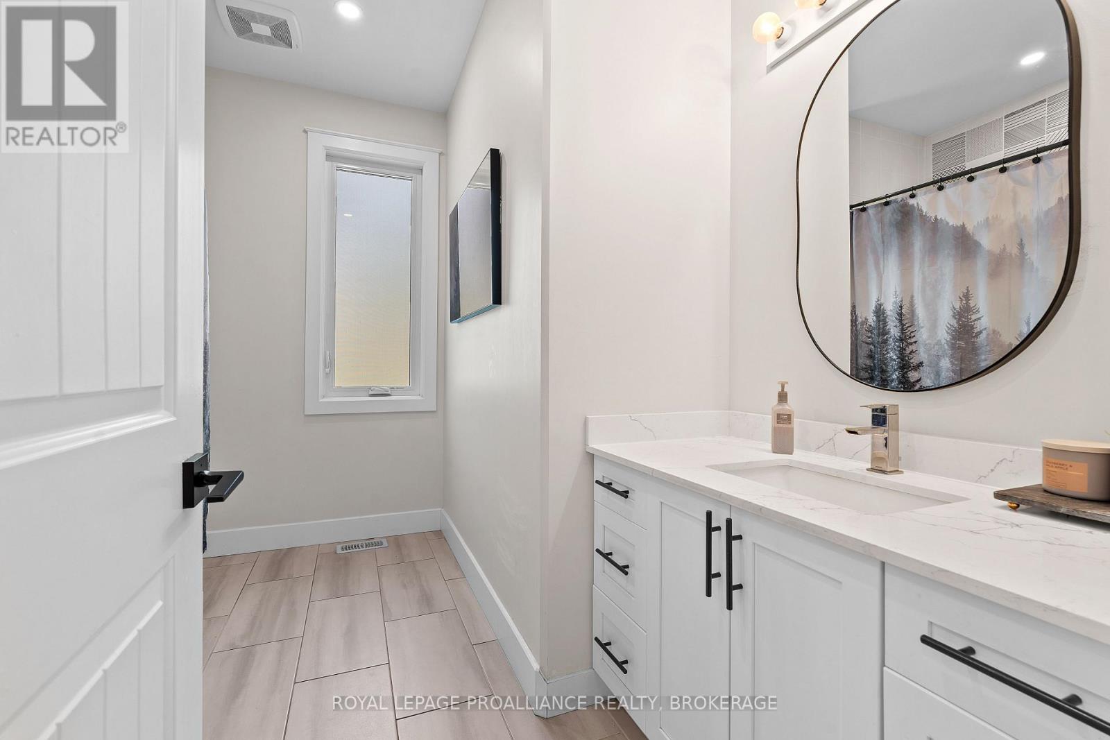 1888 SUNBURY ROAD - 23