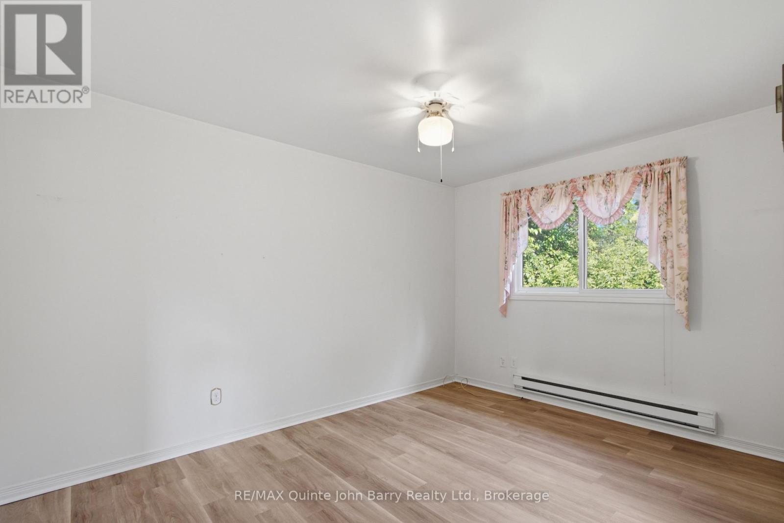 16 AUSTIN STREET - 16