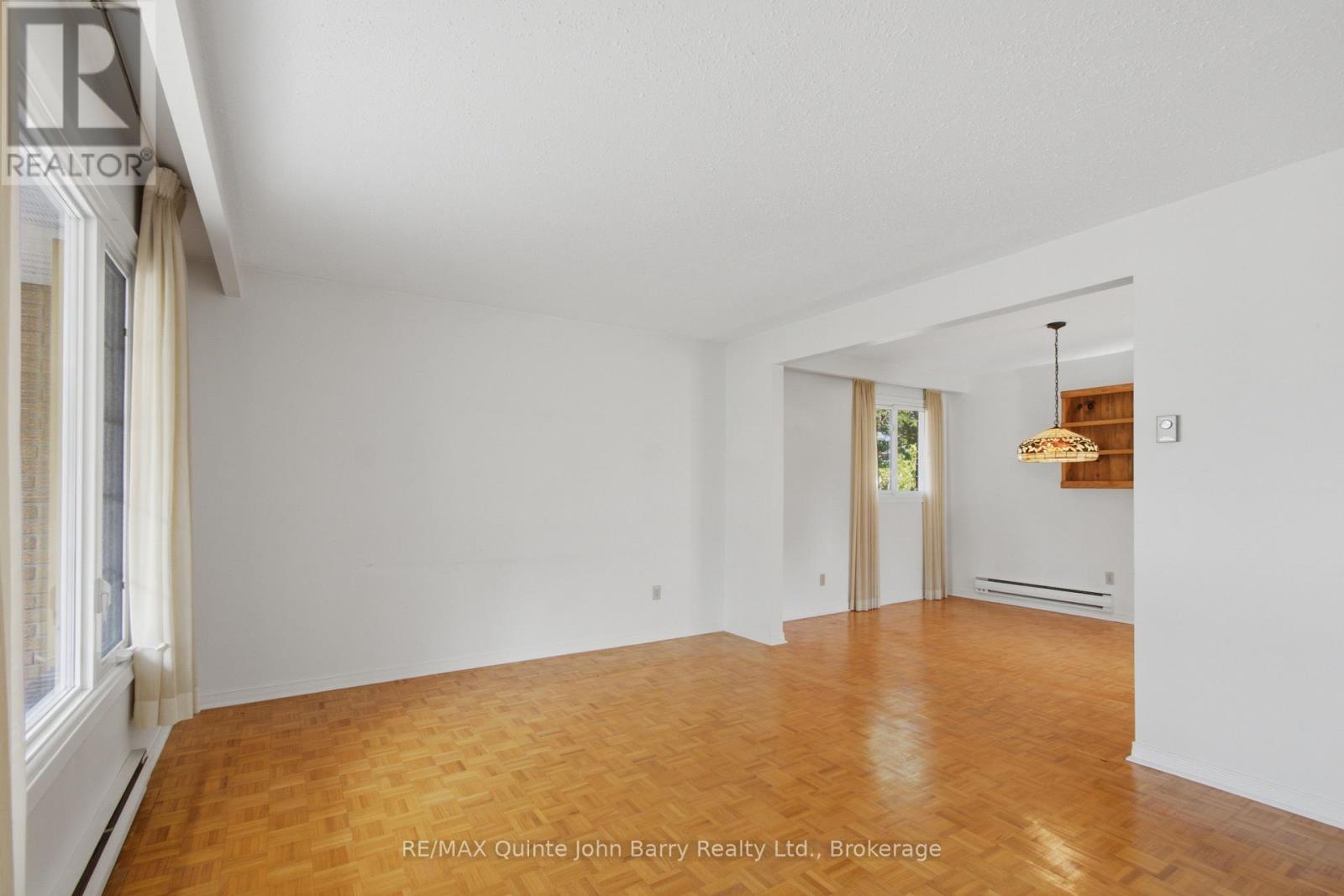 16 AUSTIN STREET - 5