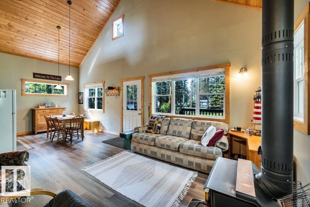188 Lakeshore Drive, S.V. Grandview - Image 18