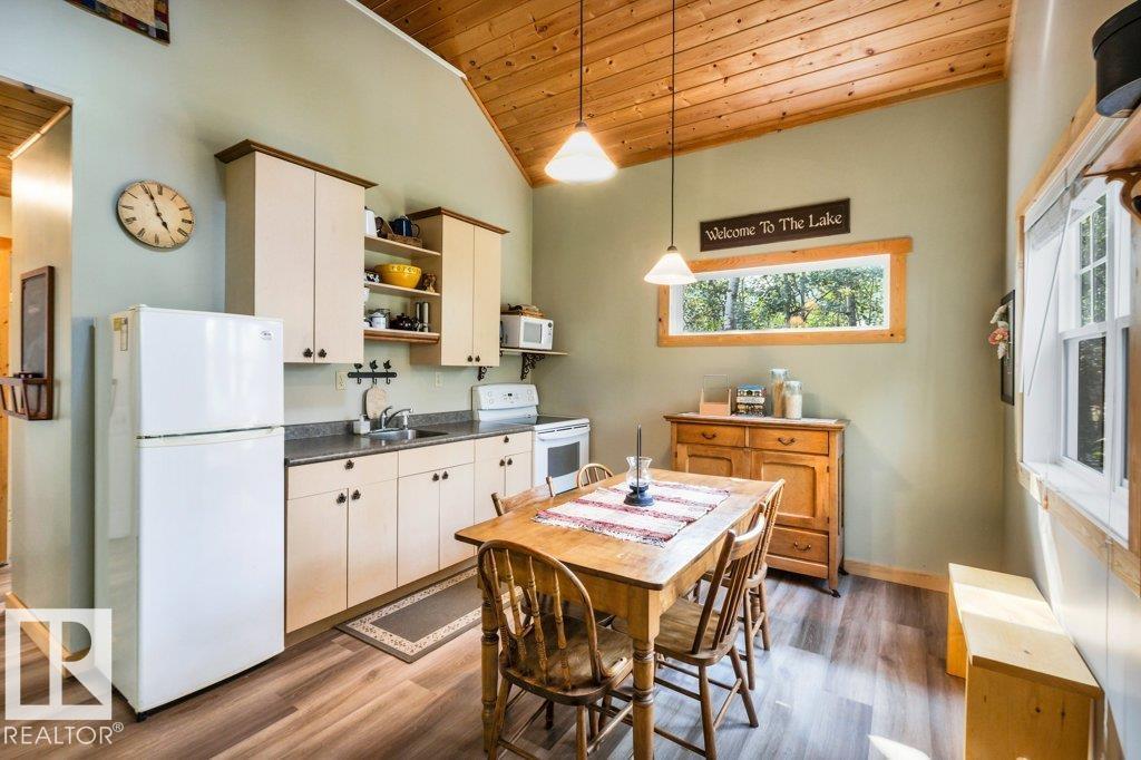 188 Lakeshore Drive, S.V. Grandview - 21