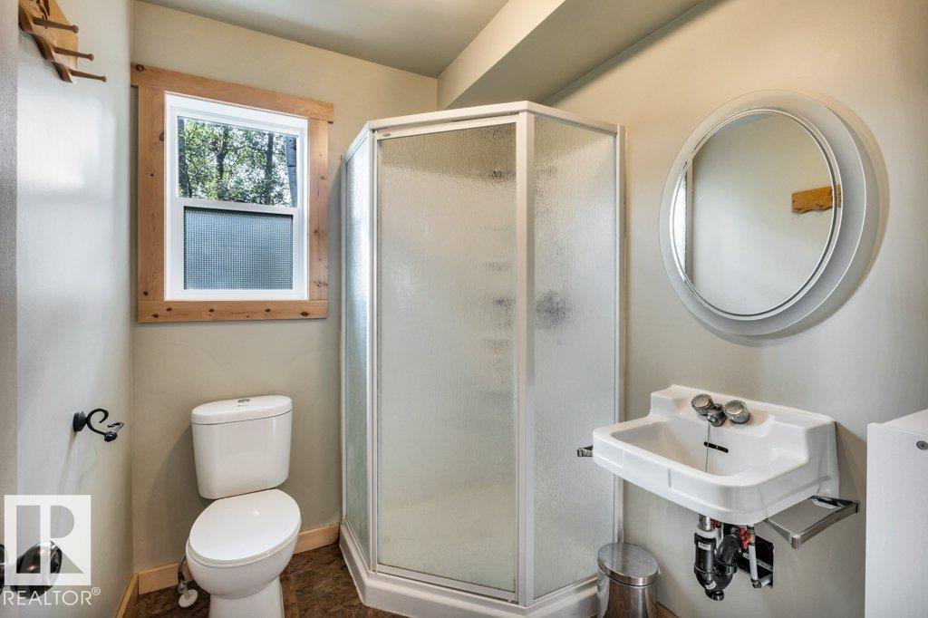 188 Lakeshore Drive, S.V. Grandview - 29
