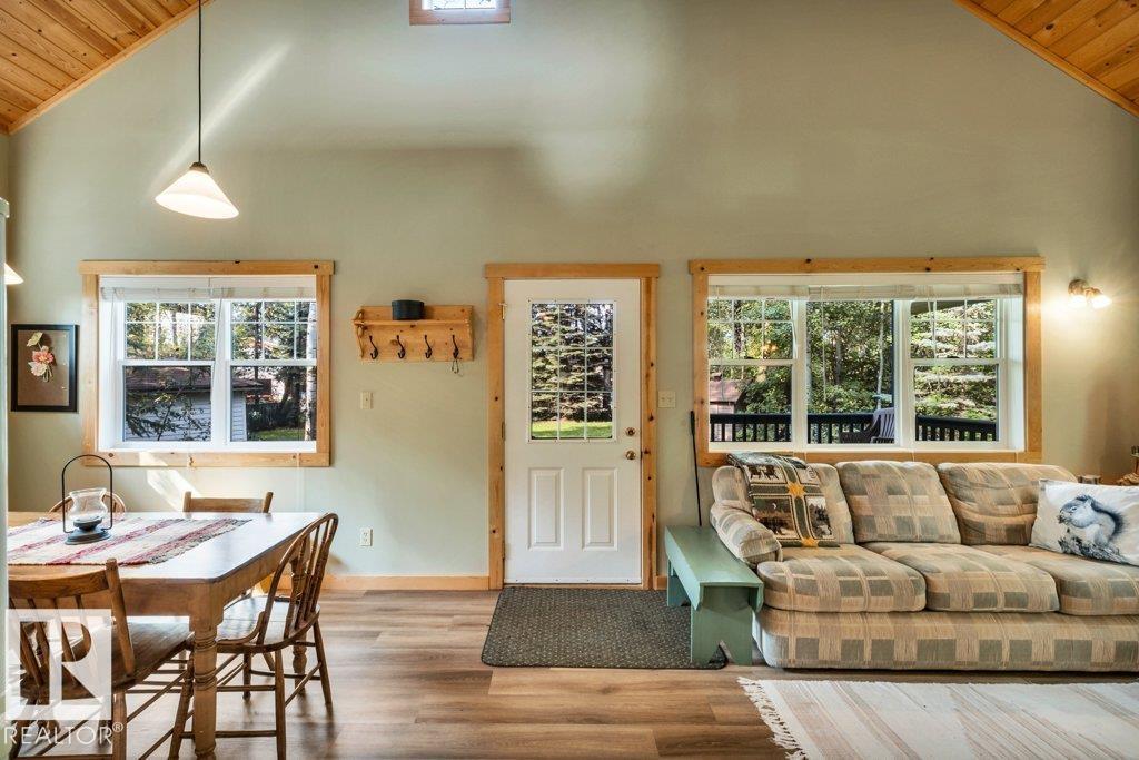 188 Lakeshore Drive, S.V. Grandview - 14