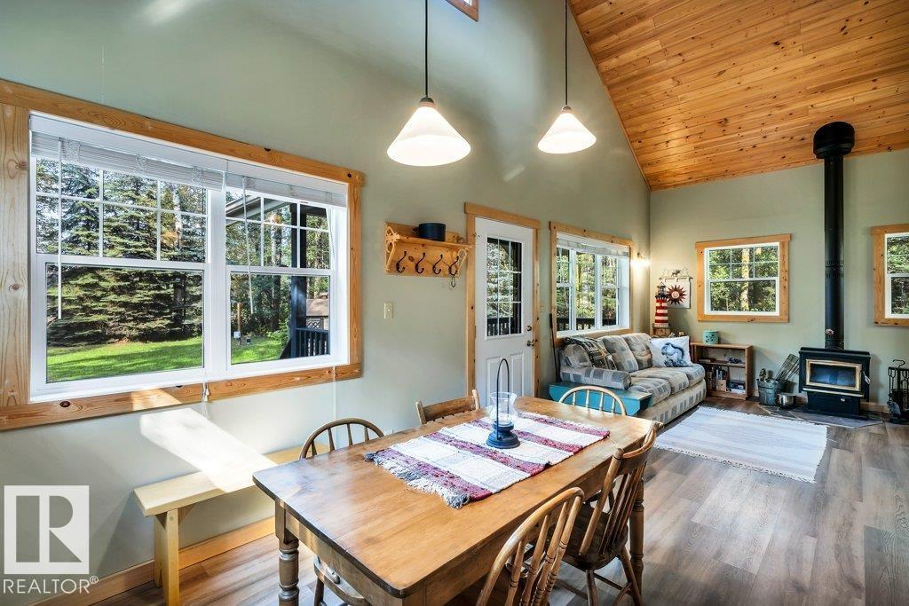 188 Lakeshore Drive, S.V. Grandview - Image 23