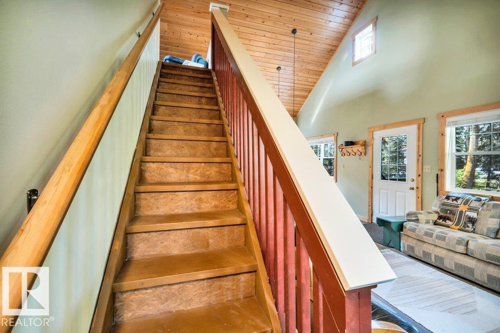 188 Lakeshore Drive, S.V. Grandview - Image 30