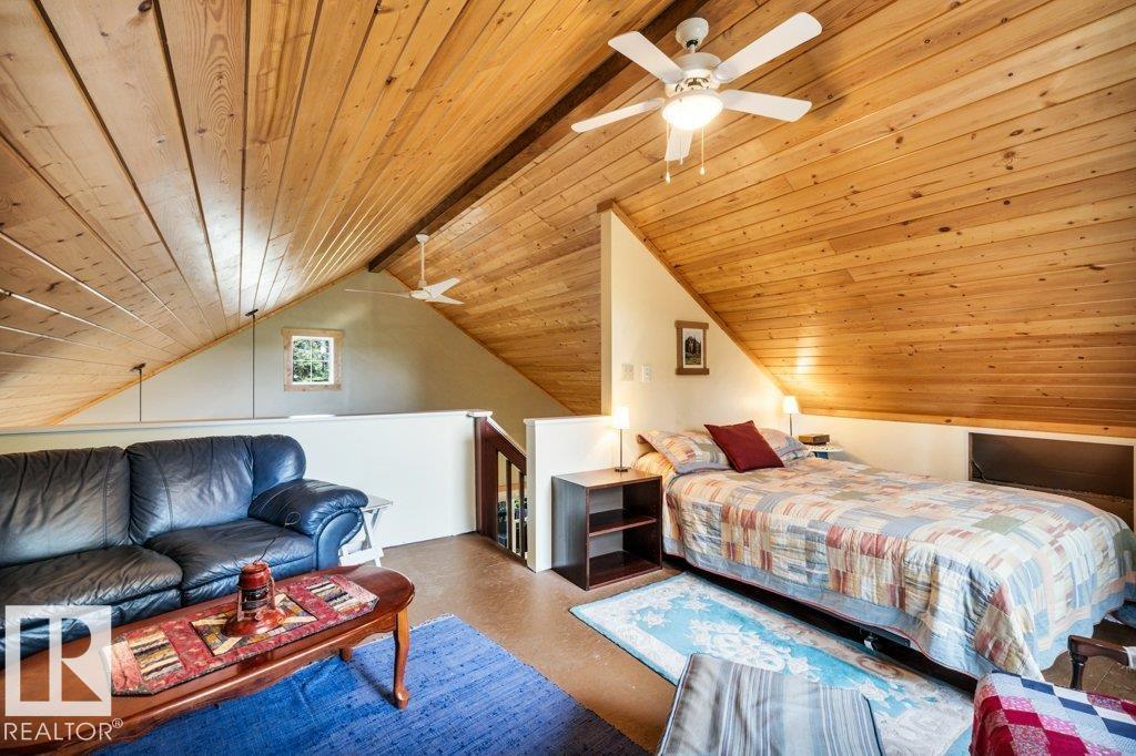 188 Lakeshore Drive, S.V. Grandview - Image 35