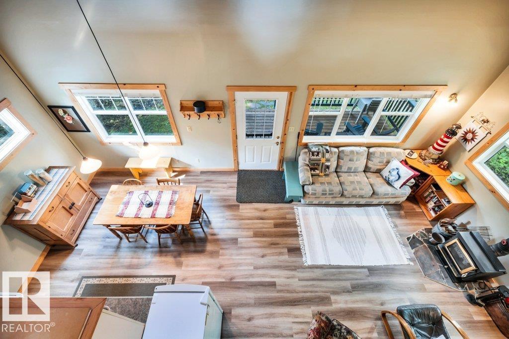 188 Lakeshore Drive, S.V. Grandview - Image 31