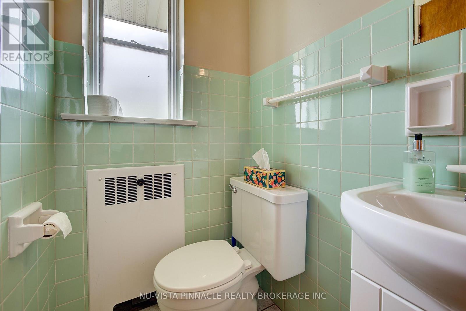 21752 RICHMOND STREET - 19