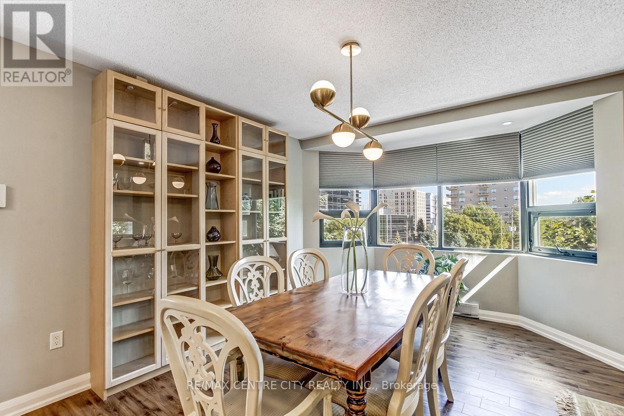 #302 549 RIDOUT STREET N - 11