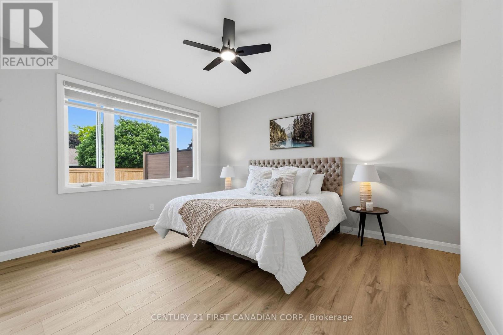 #18 32 POSTMA STREET - 16