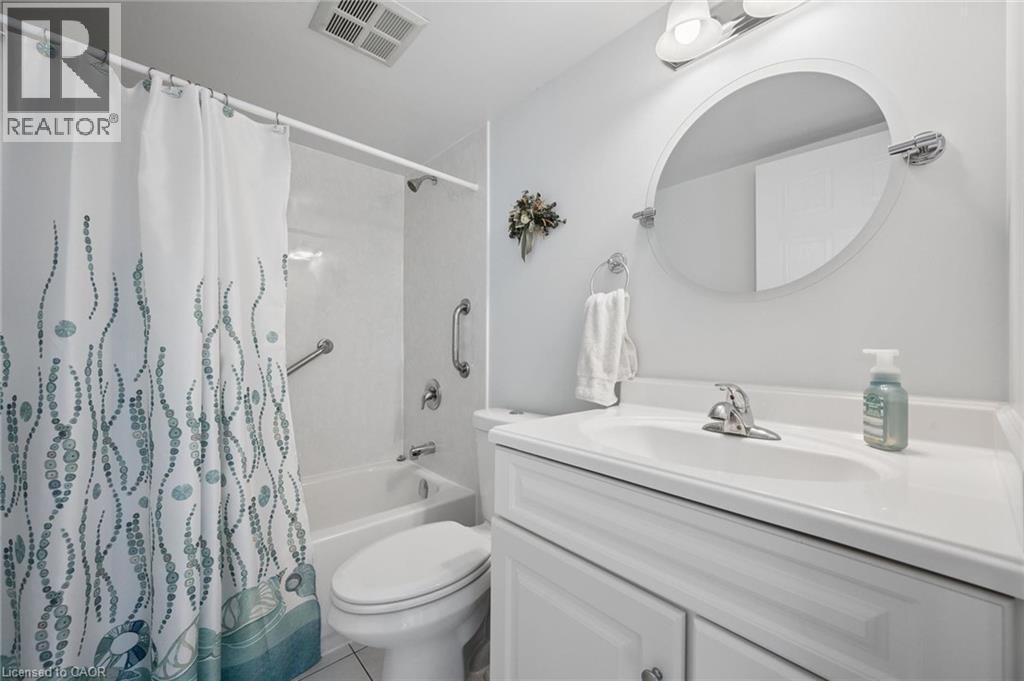 #1112 3227 KING Street E - 22