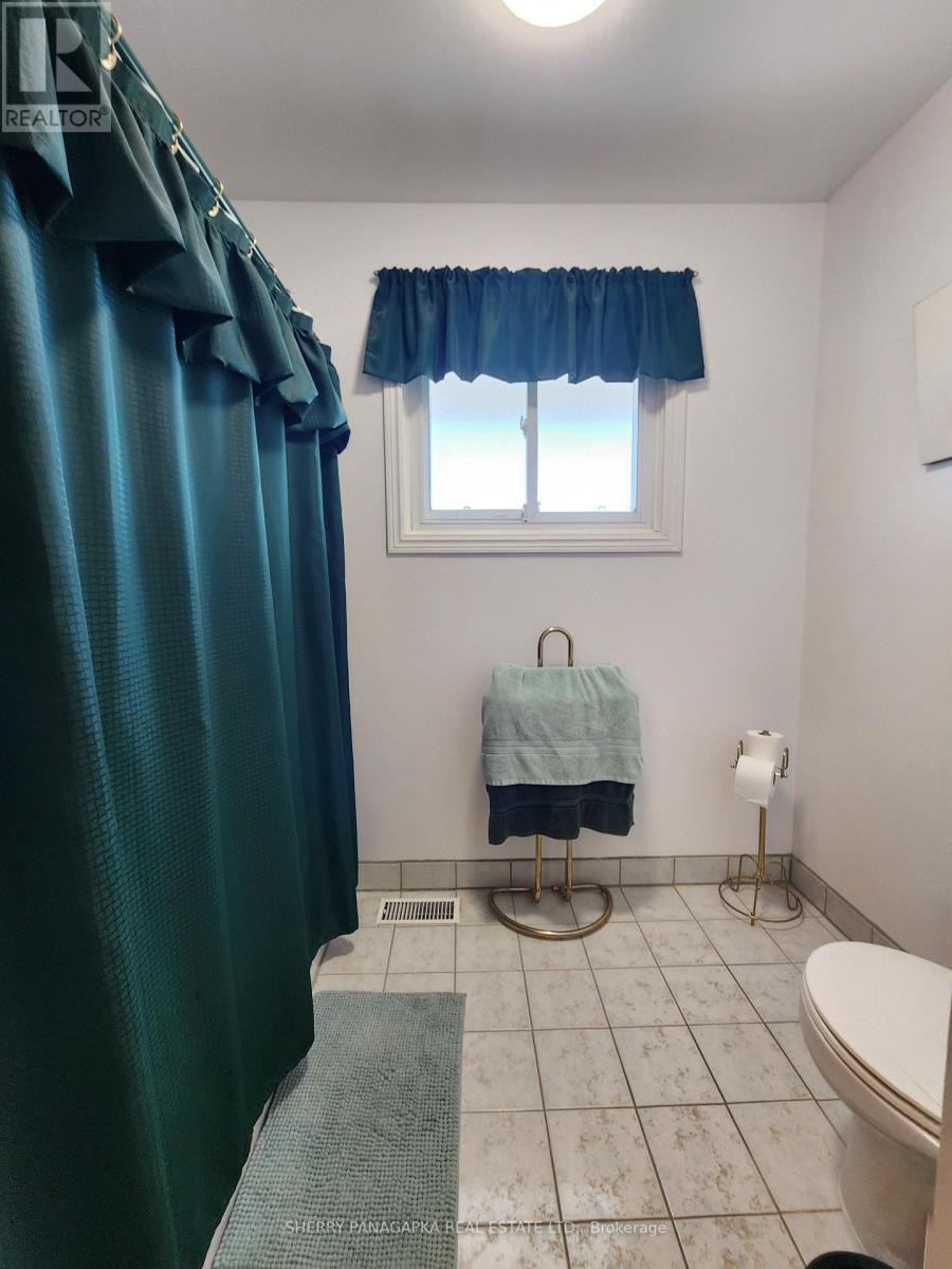 8 MCPHEE AVENUE - 30