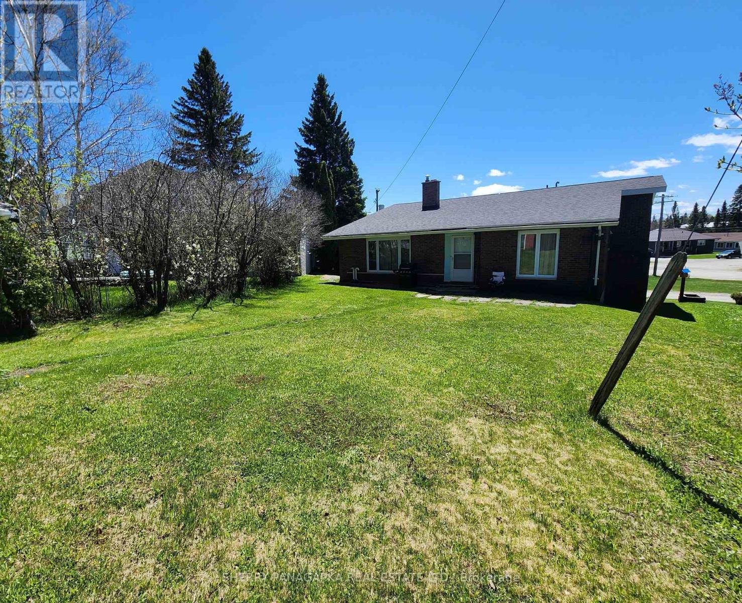 8 MCPHEE AVENUE - 44