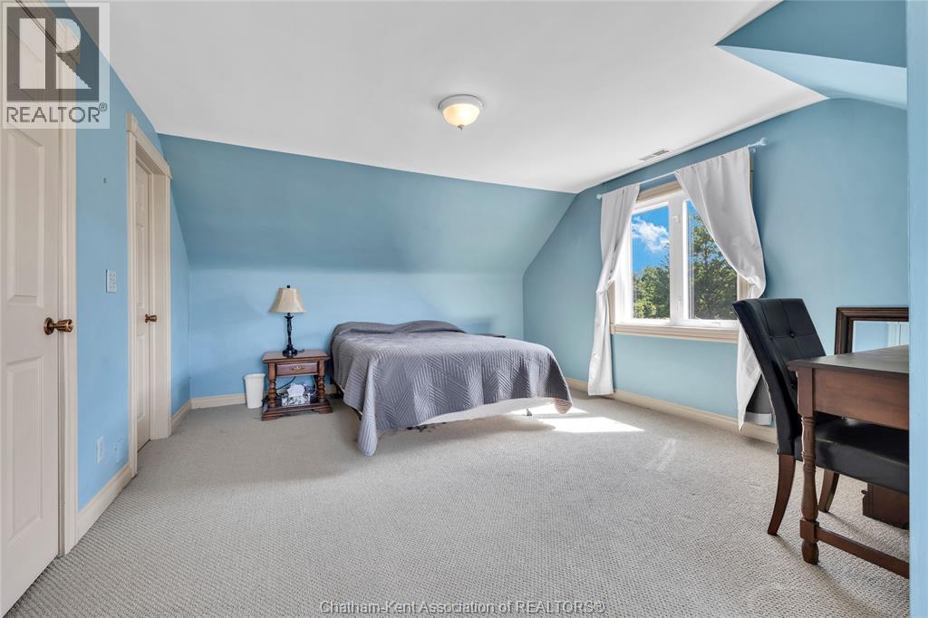 4979 Lambton LINE - 25