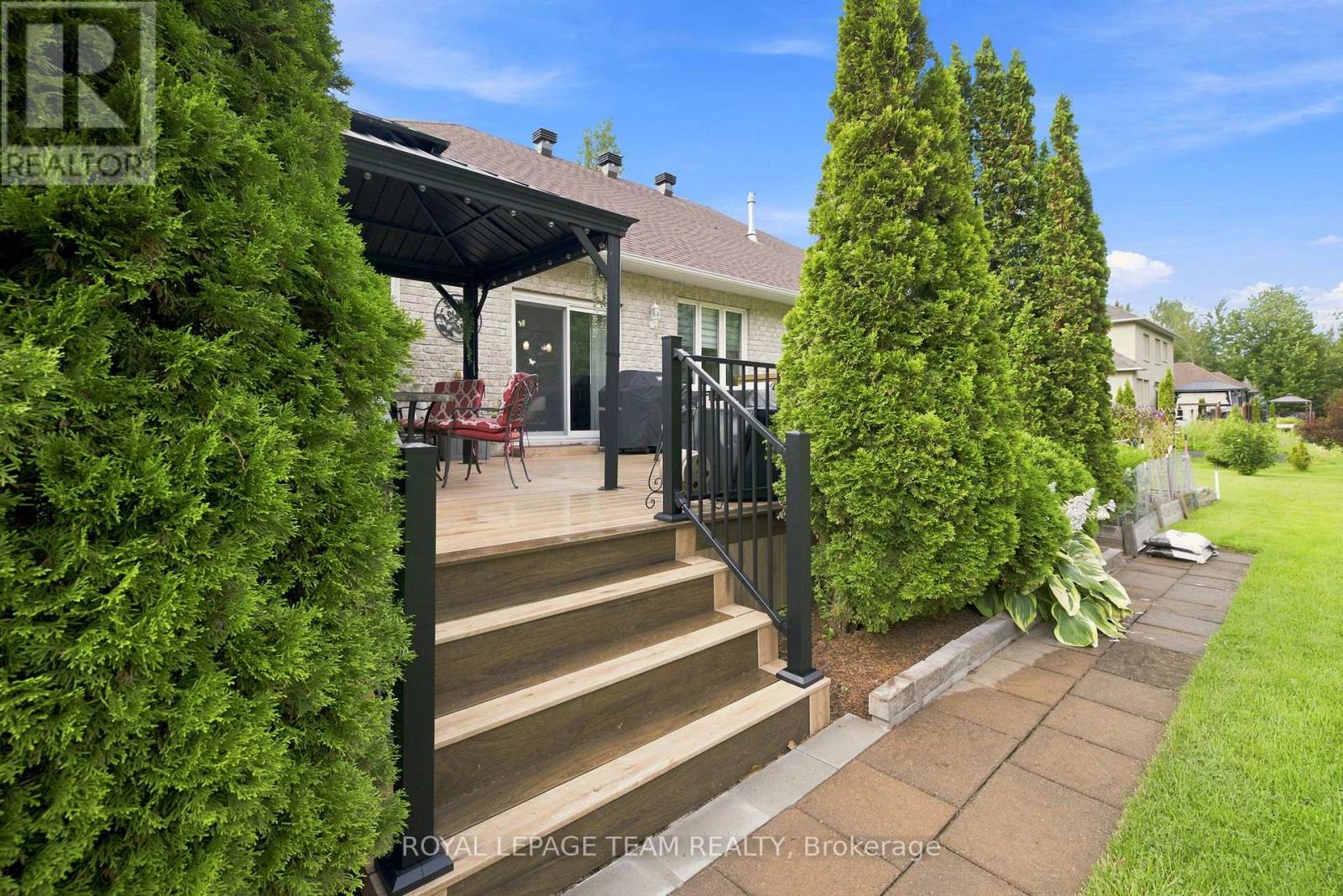 6810 PEBBLE TRAIL WAY - 33