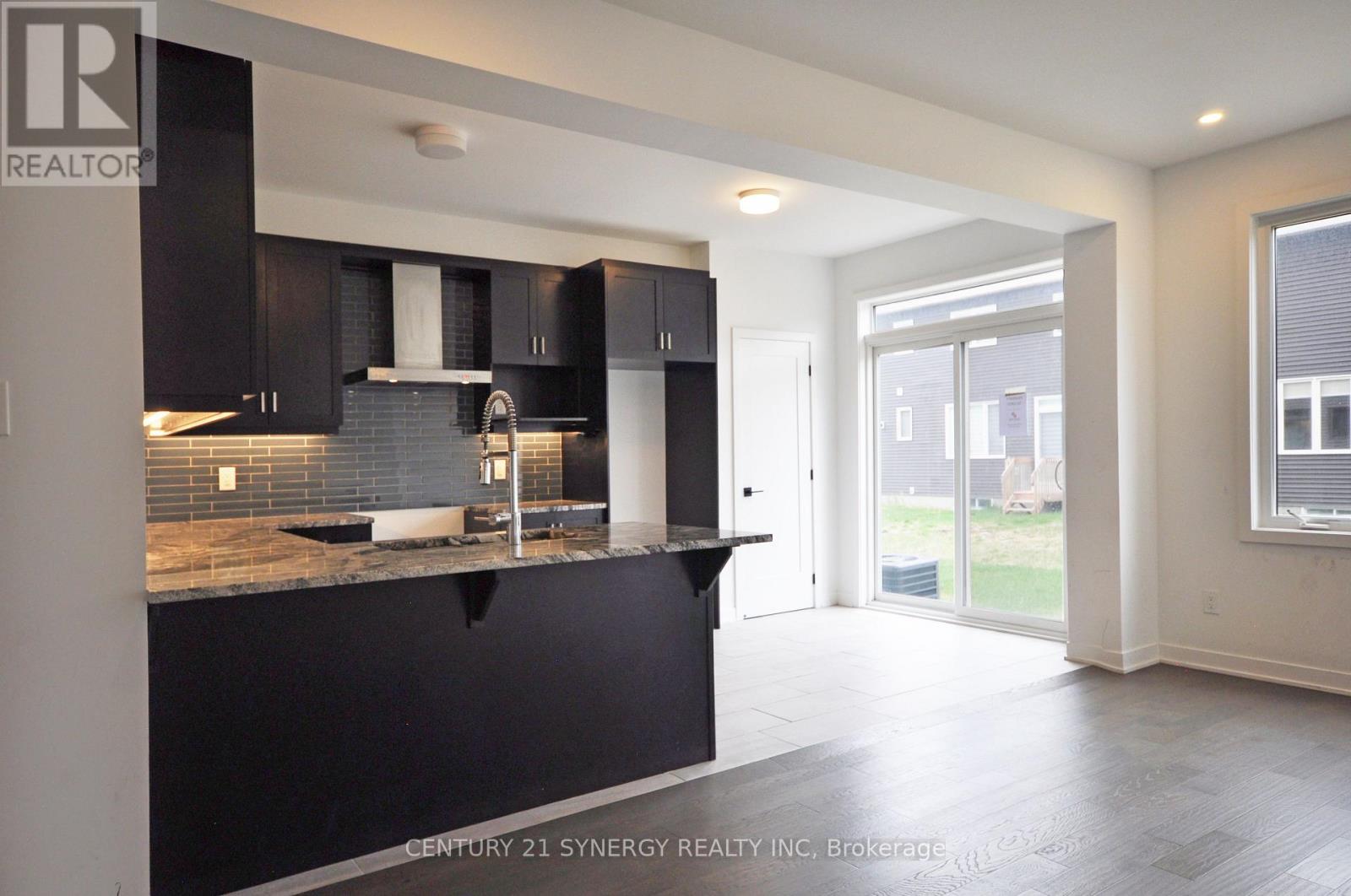 284 ORMISTON CRESCENT - 10