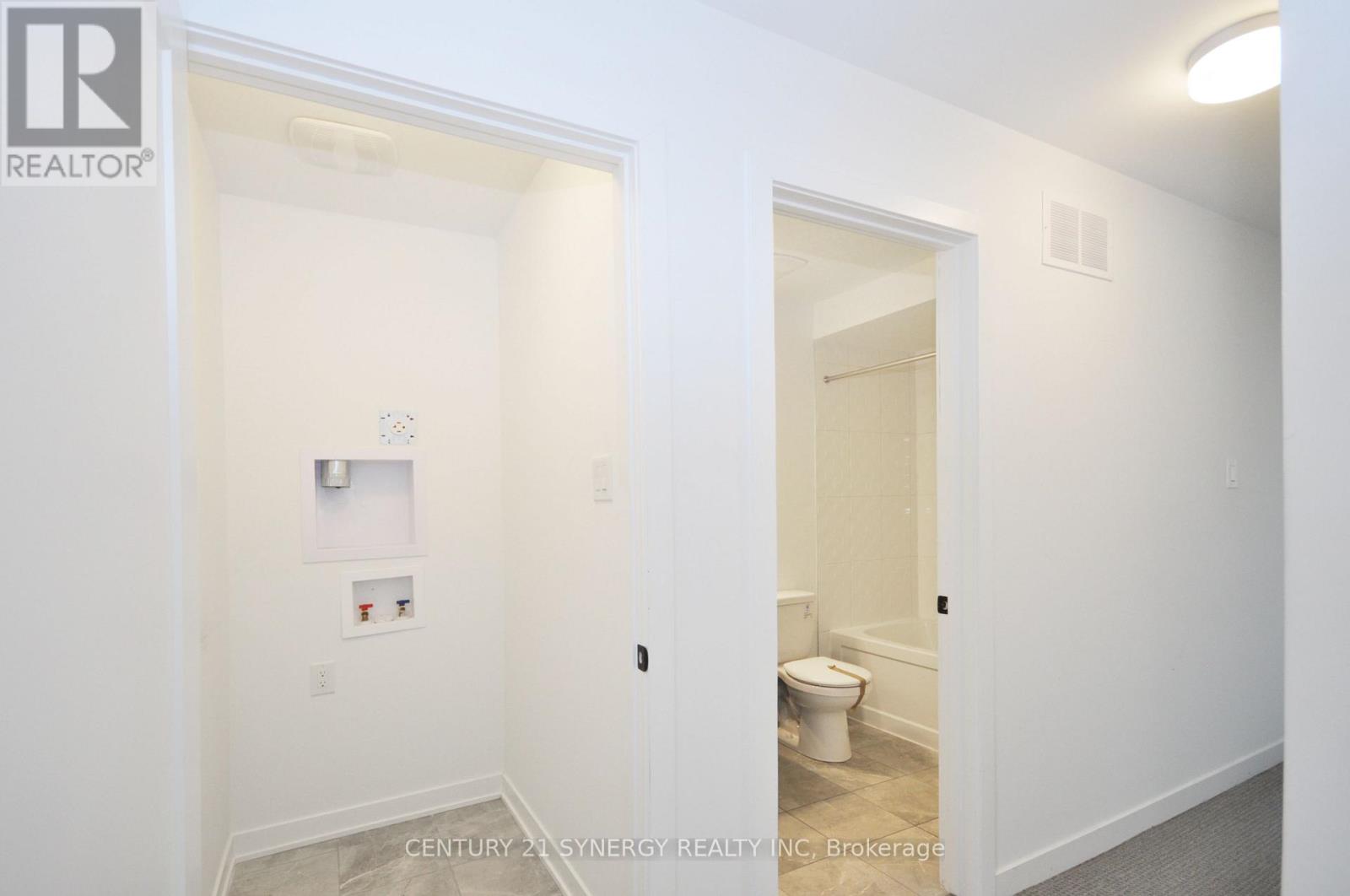 284 ORMISTON CRESCENT - 24