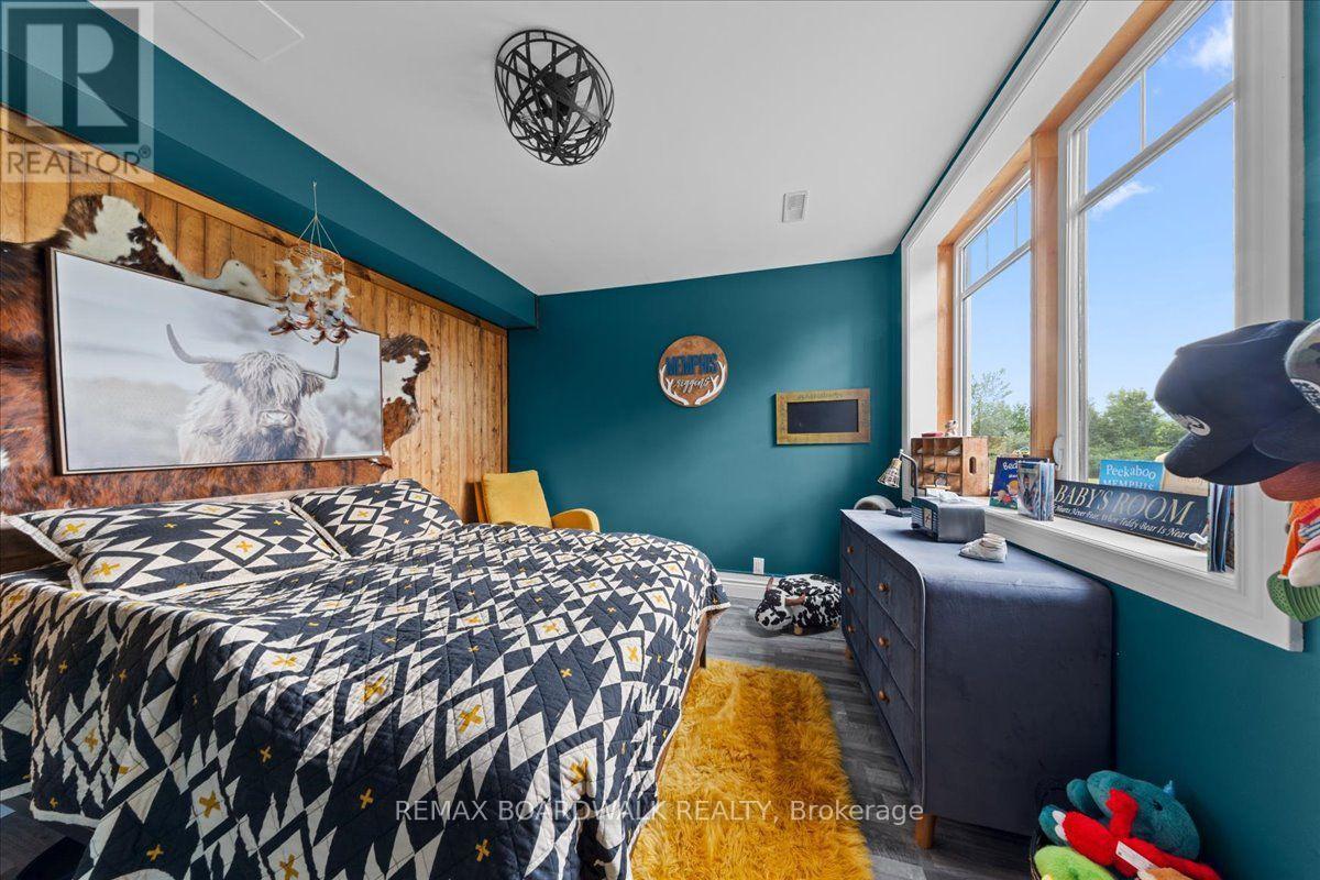 225 HILLCREST DRIVE - Image 40