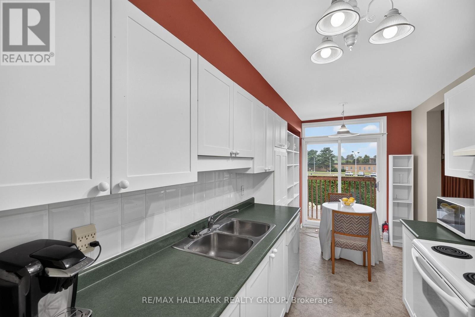 103 TALL OAK PRIVATE - 12