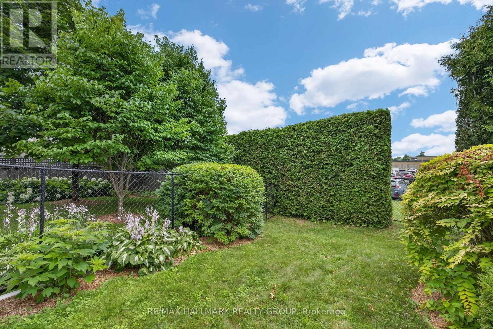 103 TALL OAK PRIVATE - 44