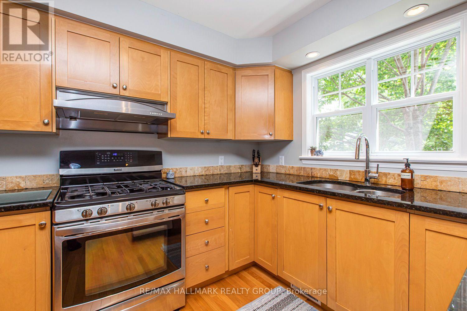 3 Bed, 3 Bath House for Rent in Ottawa – 55 JARDIN PRIVATE, Ottawa – MLS# X13601708 - Image 15