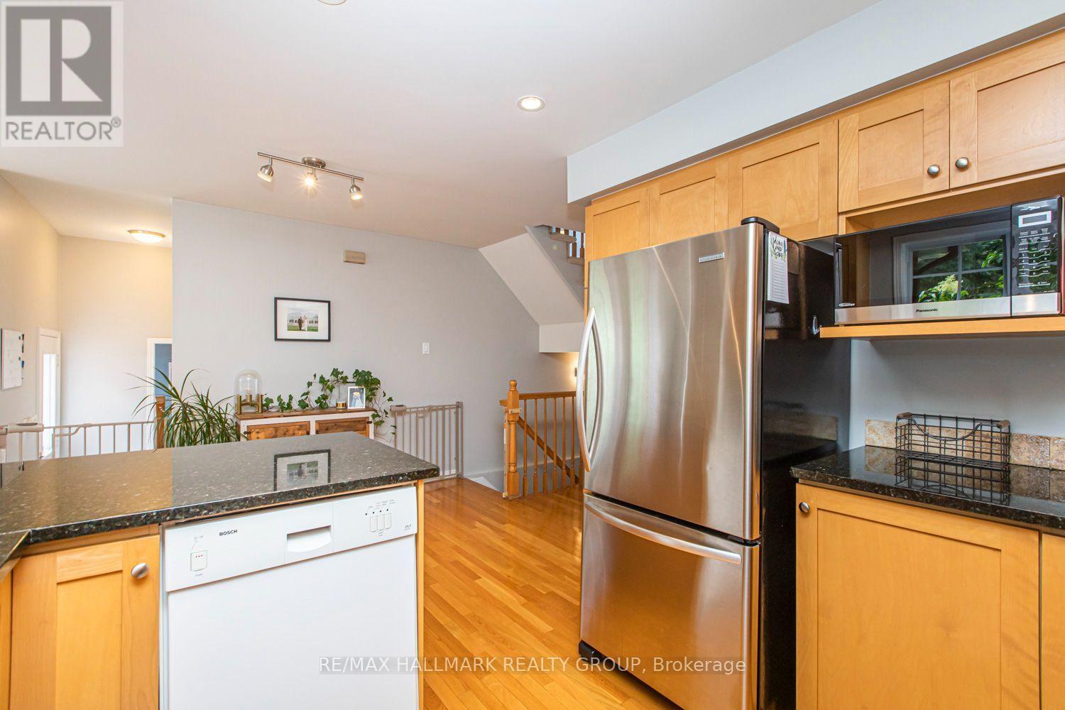 3 Bed, 3 Bath House for Rent in Ottawa – 55 JARDIN PRIVATE, Ottawa – MLS# X13601708 - Image 17