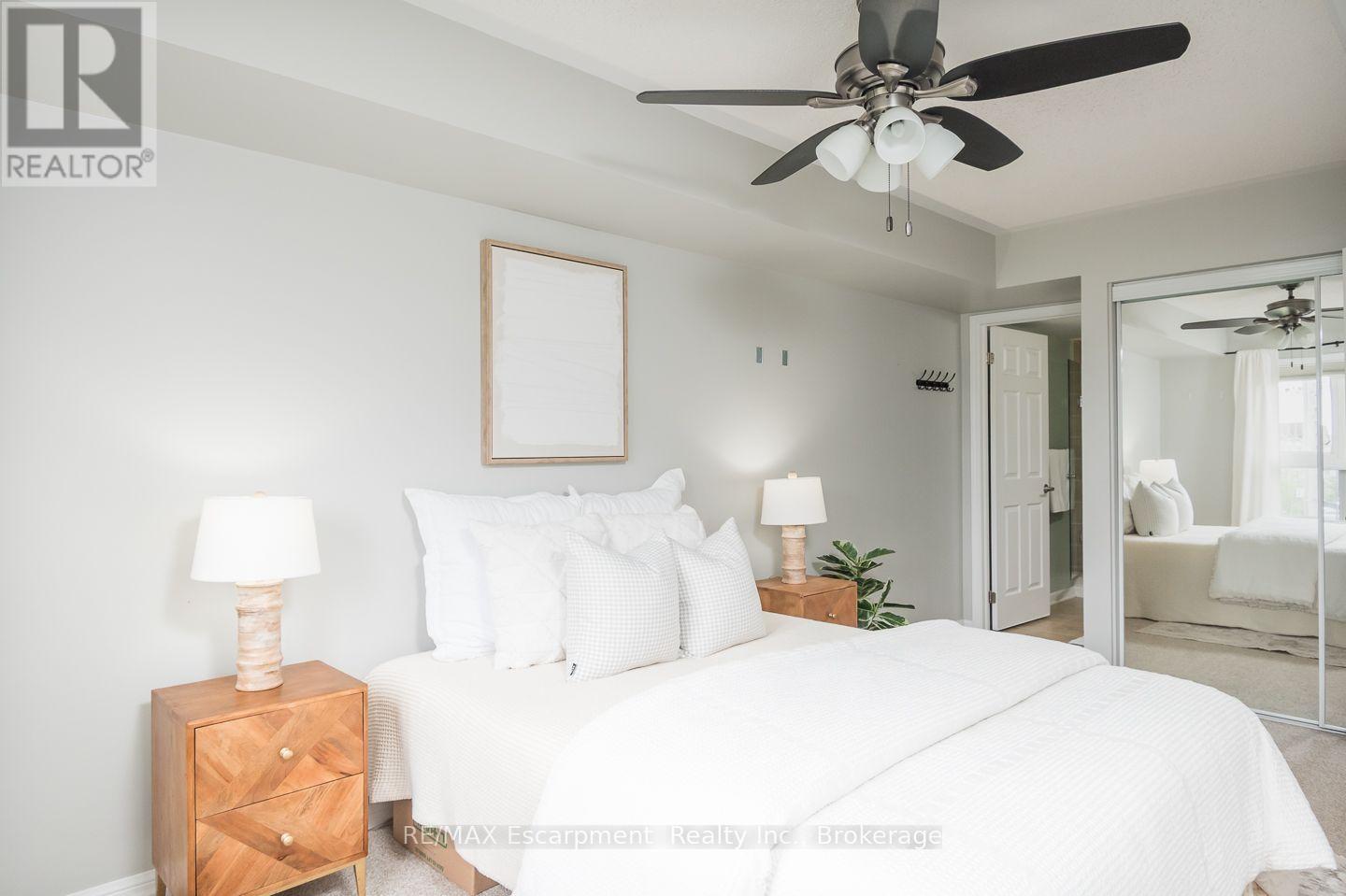 #307 1045 NADALIN HEIGHTS - 15