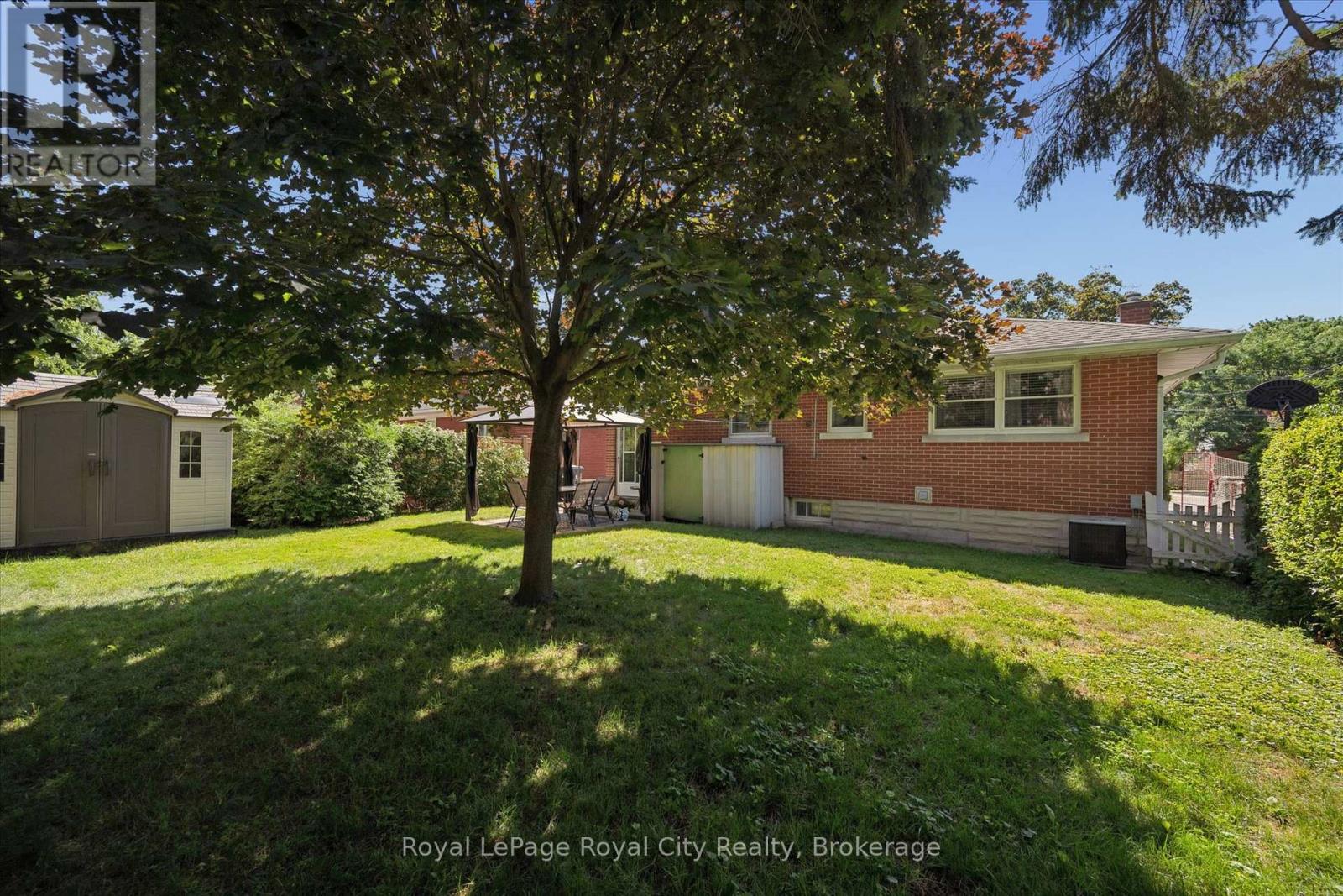 10 PAUL AVENUE - 33