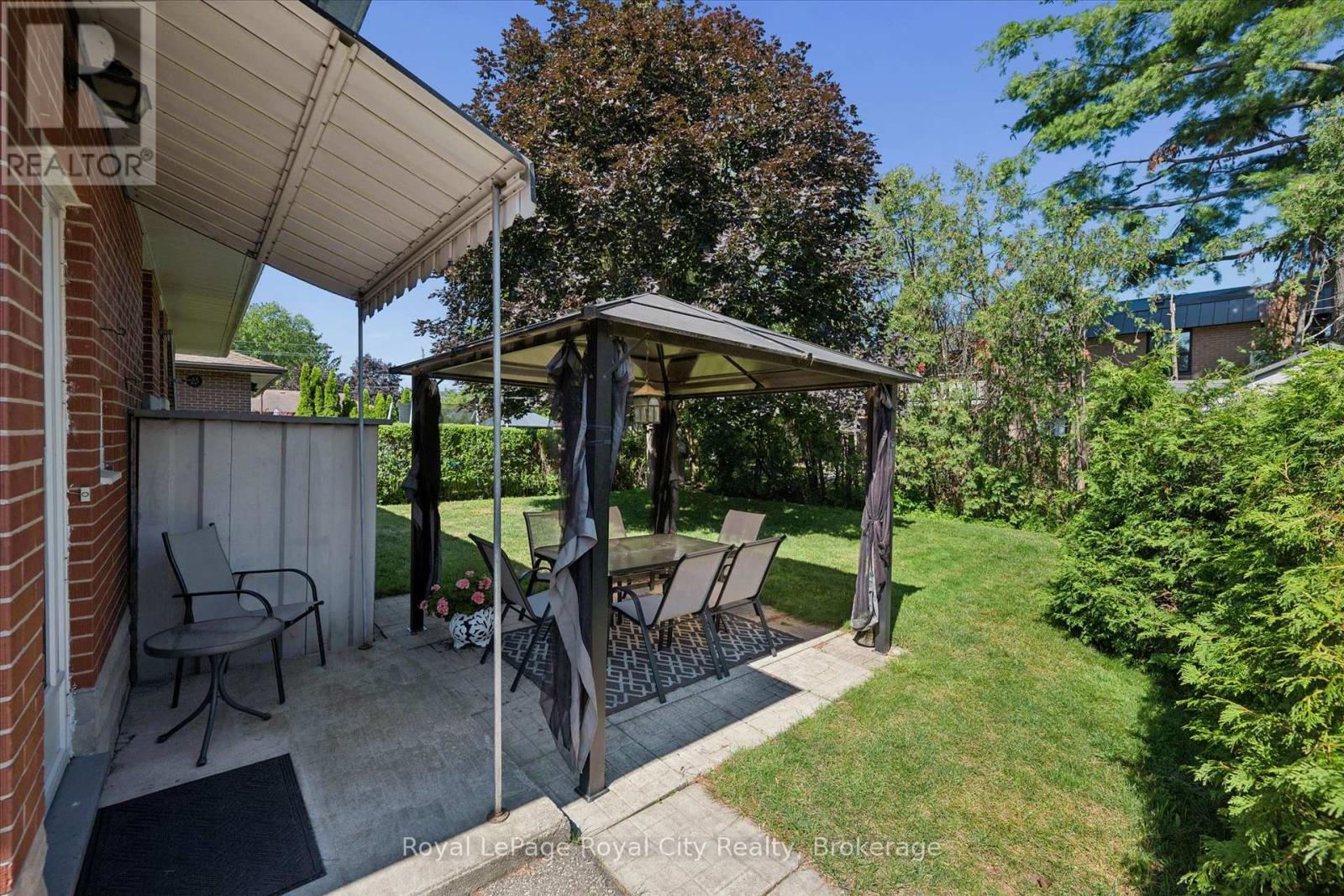 10 PAUL AVENUE - 35