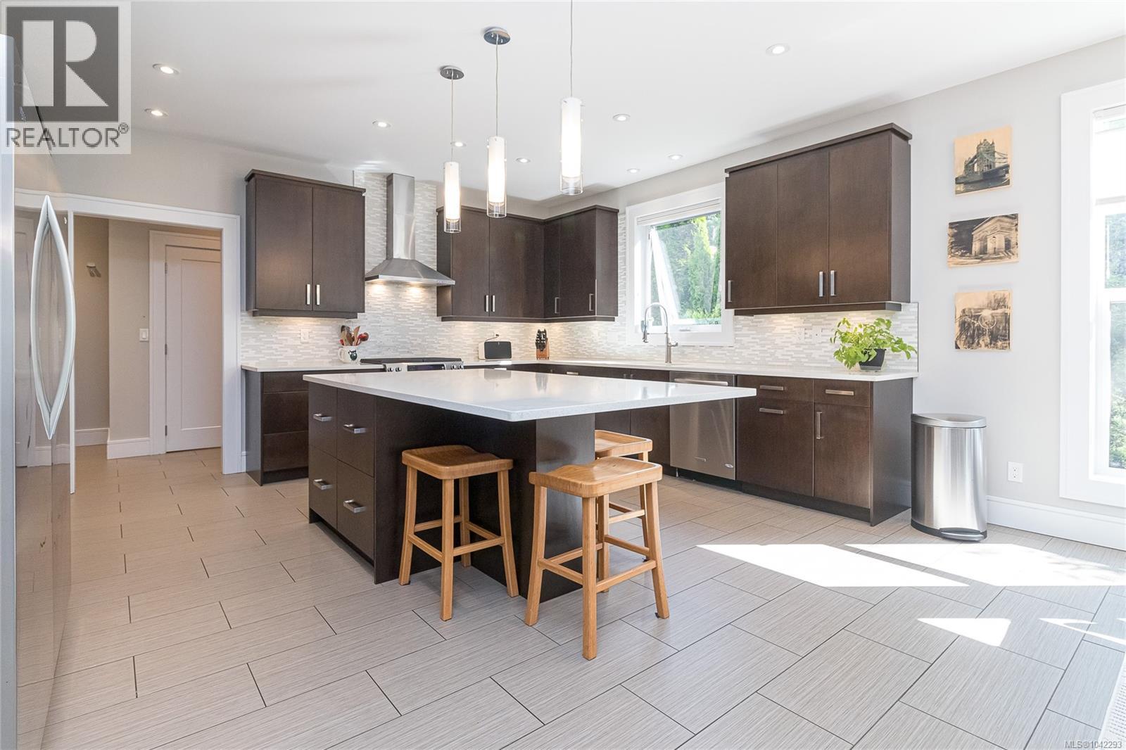 111 Parsons Rd - 14
