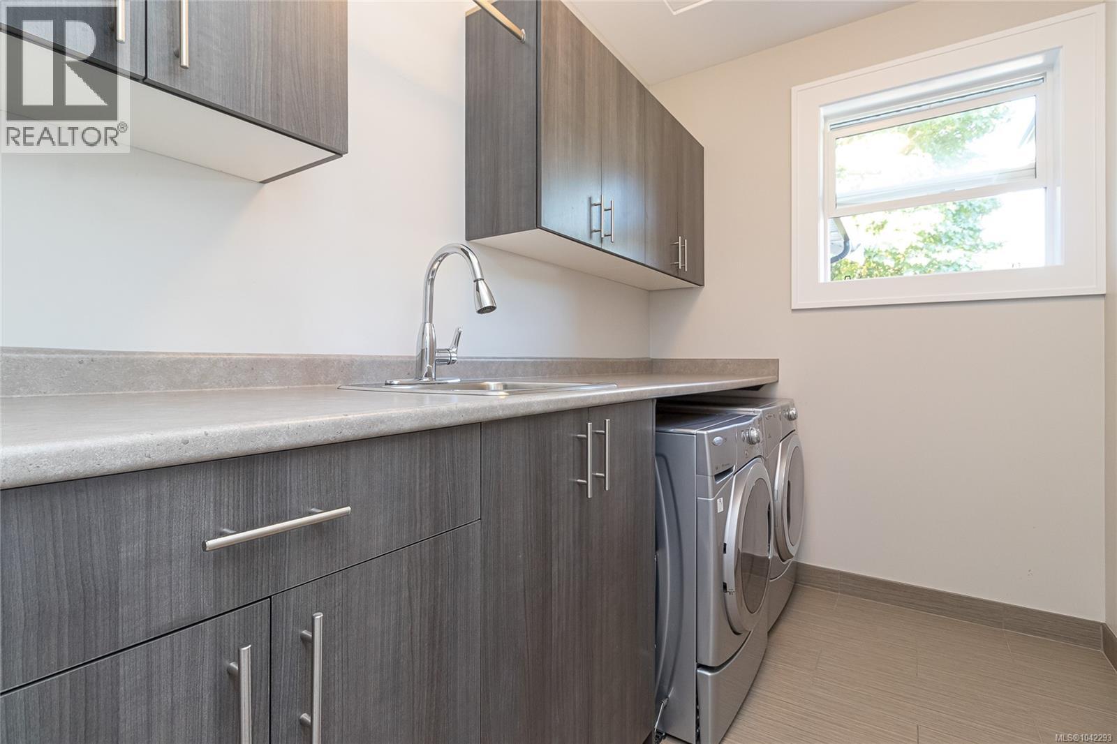 111 Parsons Rd - 31