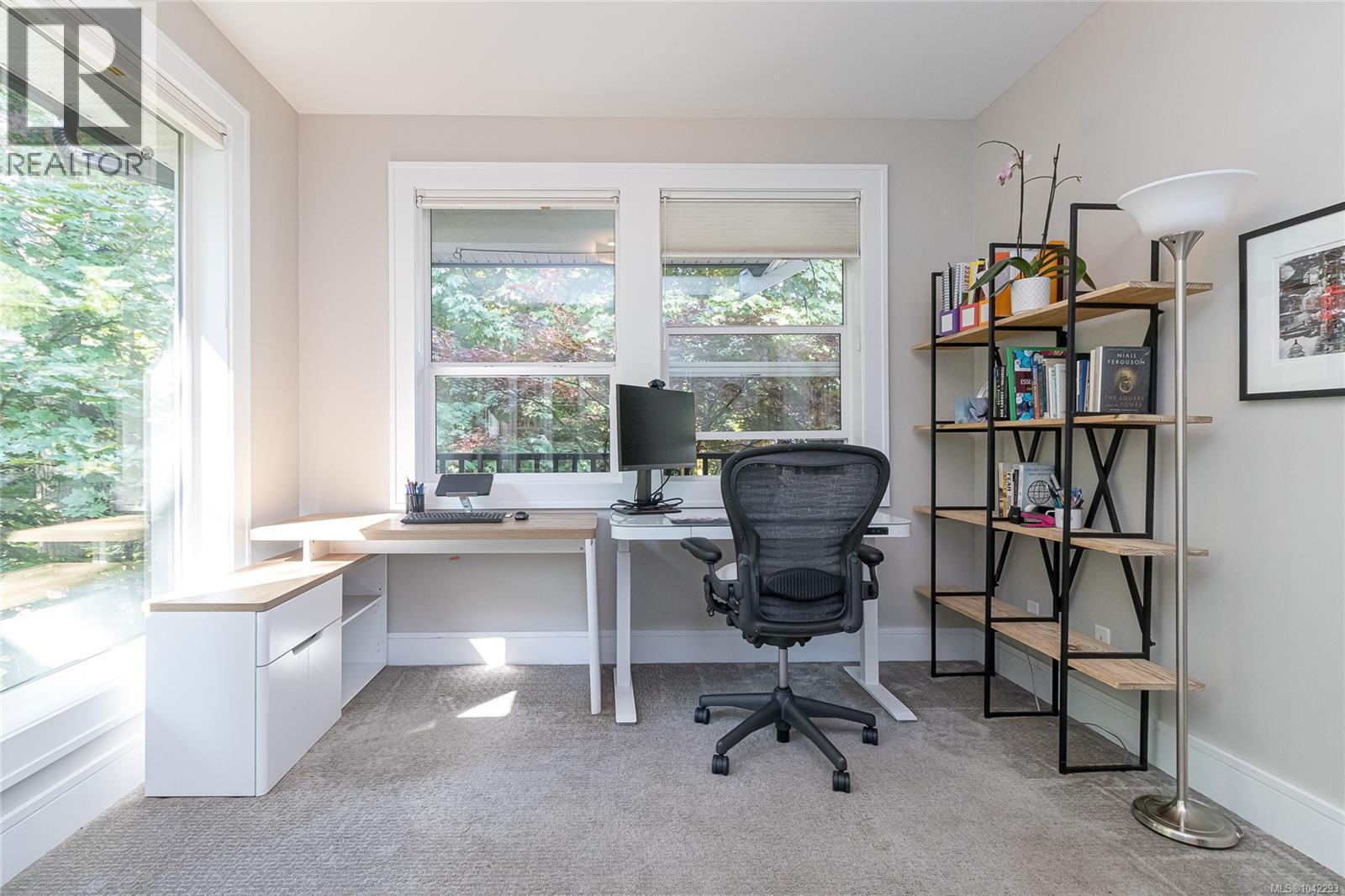 111 Parsons Rd - 33