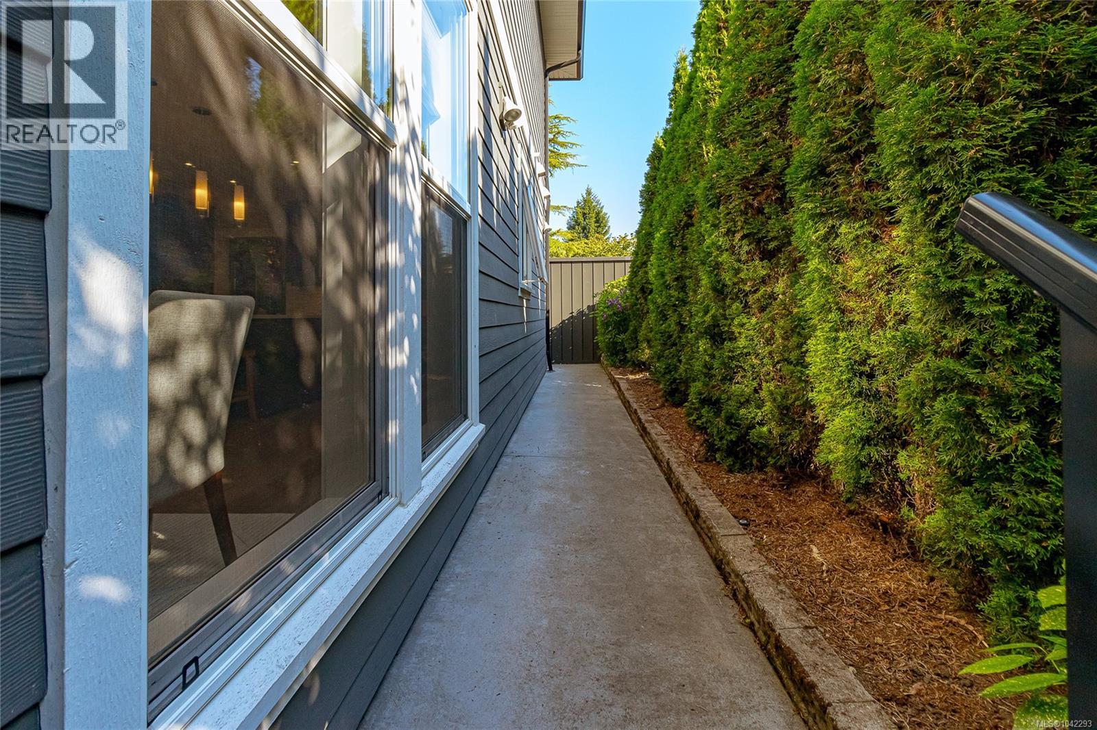 111 Parsons Rd - 53