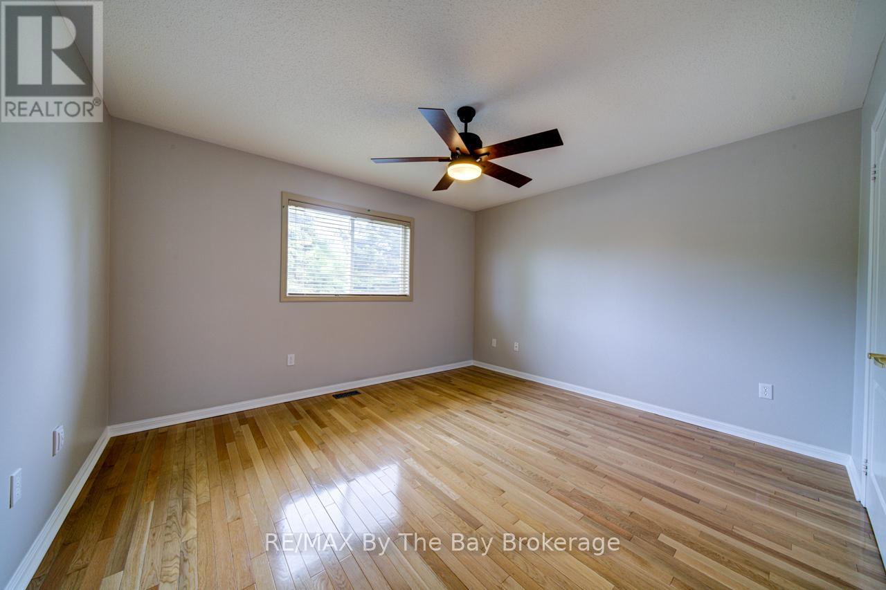 39 ROSE VALLEY WAY - 14