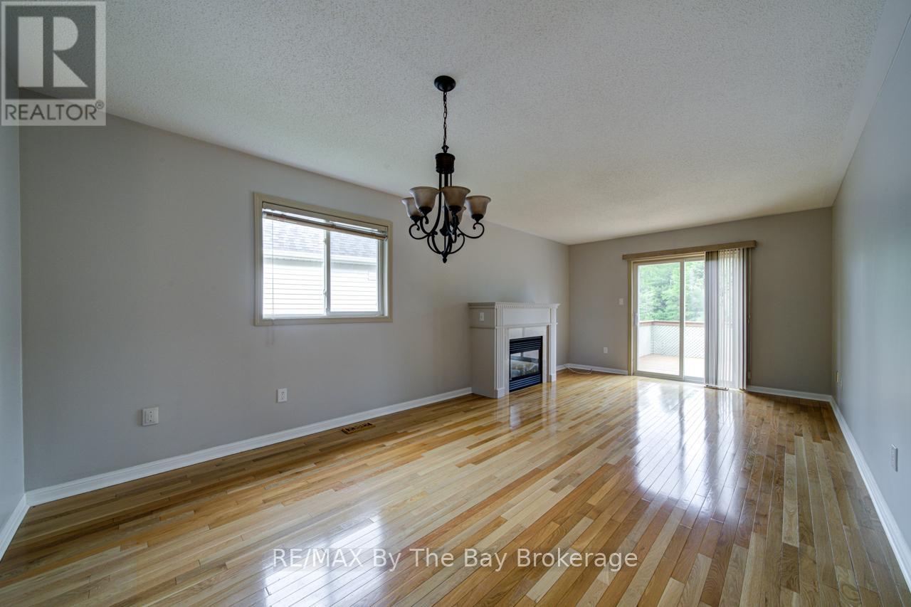 39 ROSE VALLEY WAY - 9