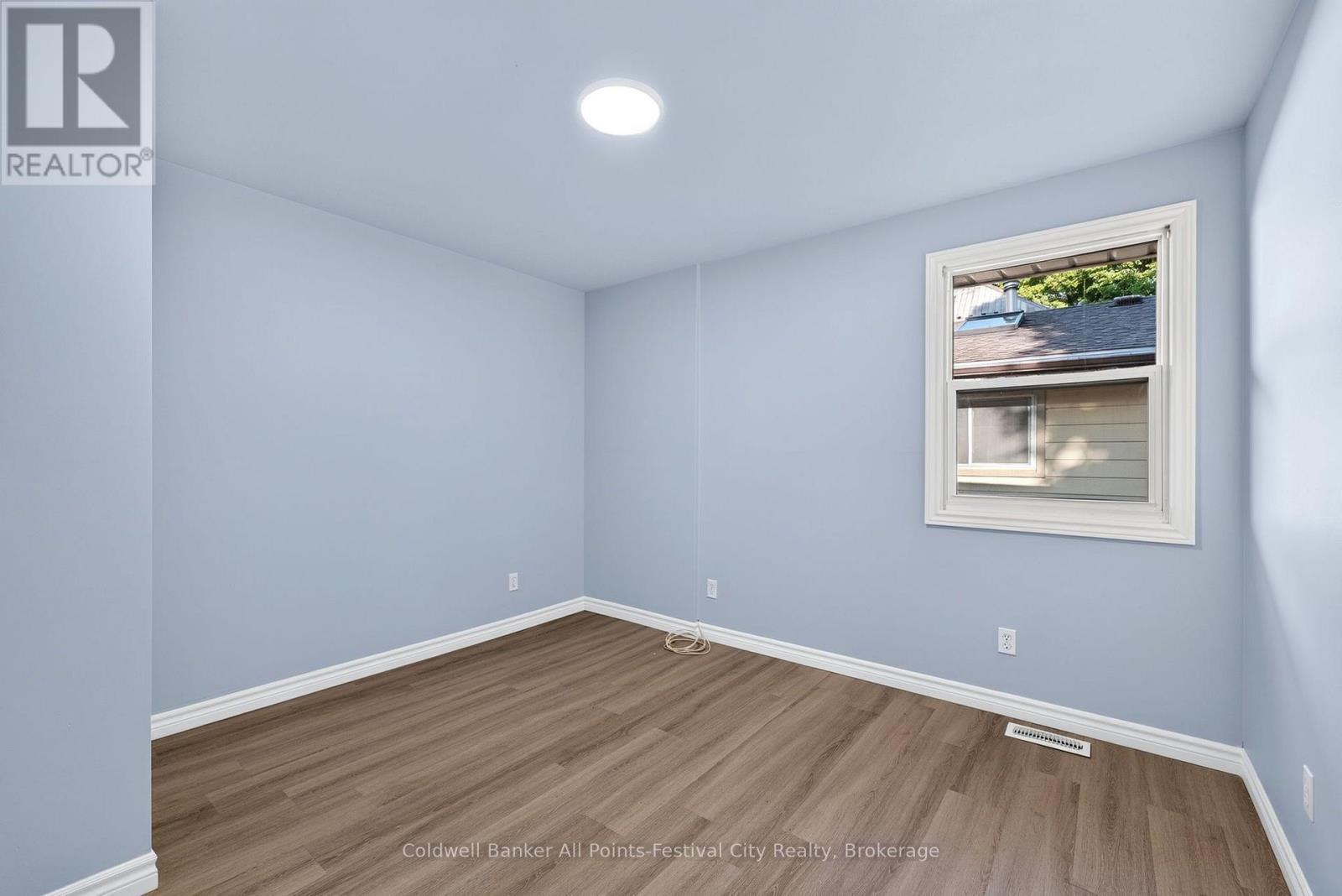 33 BRUCE STREET E - Image 25