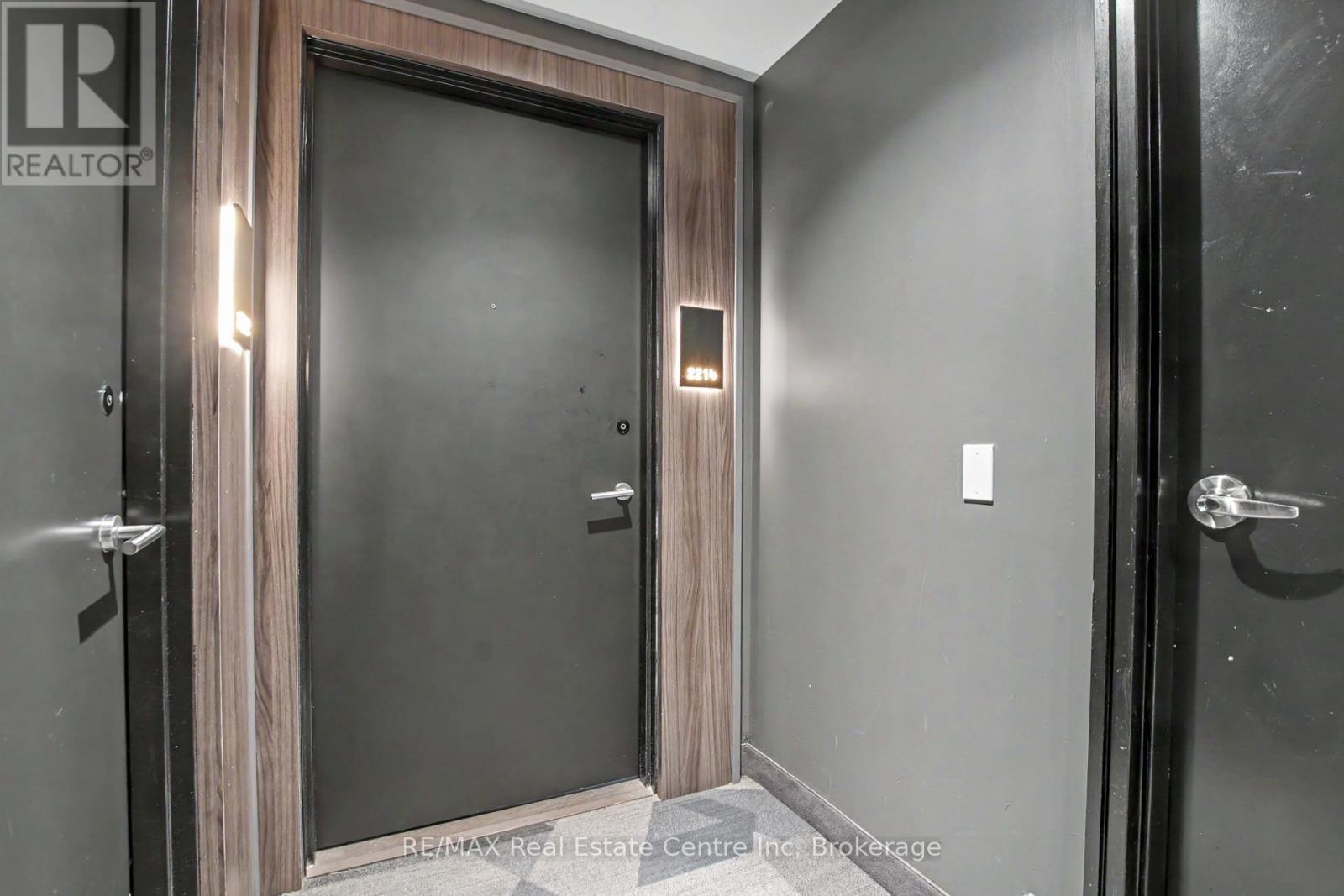 #2214 15 WELLINGTON STREET - Image 12