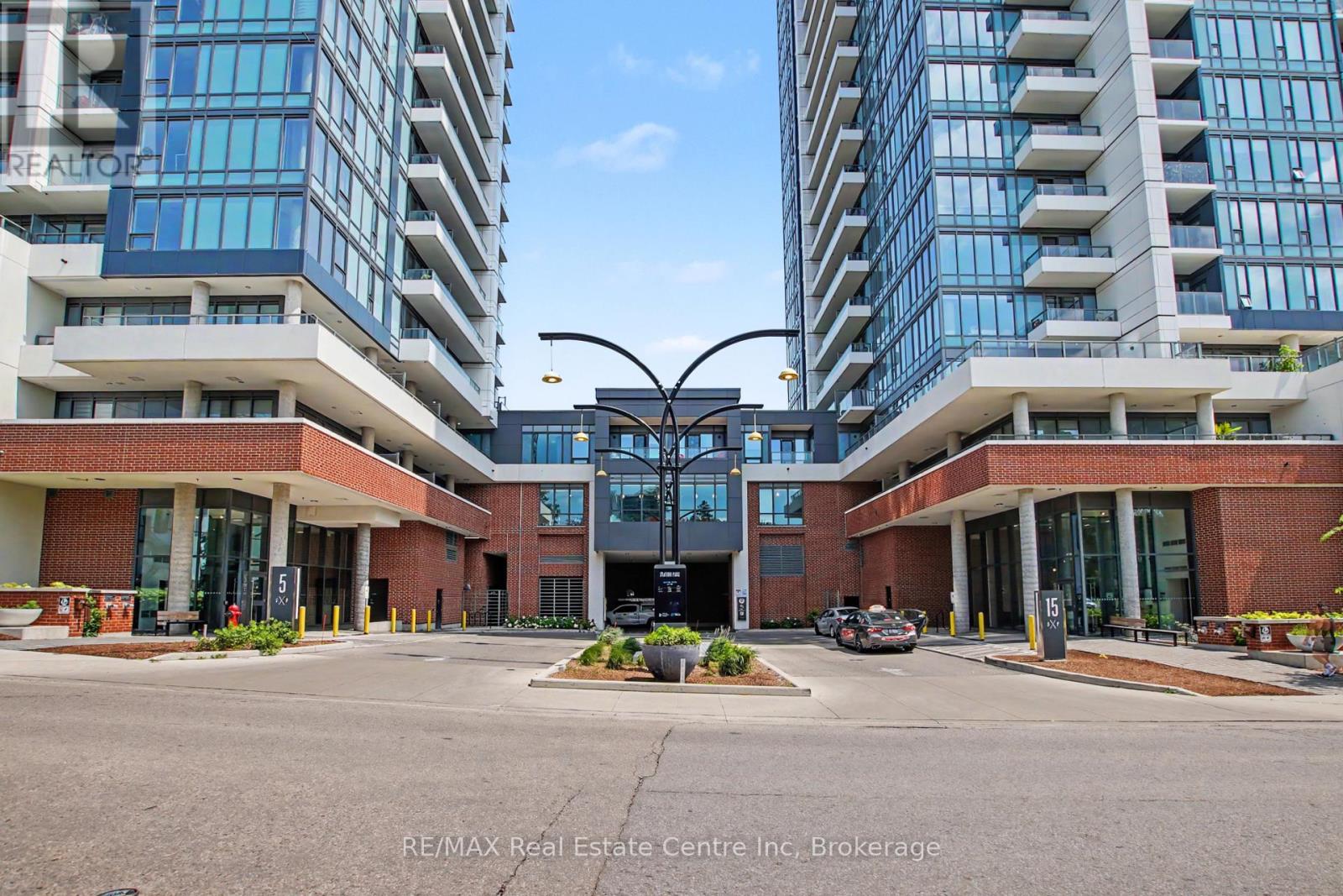 #2214 15 WELLINGTON STREET - 3