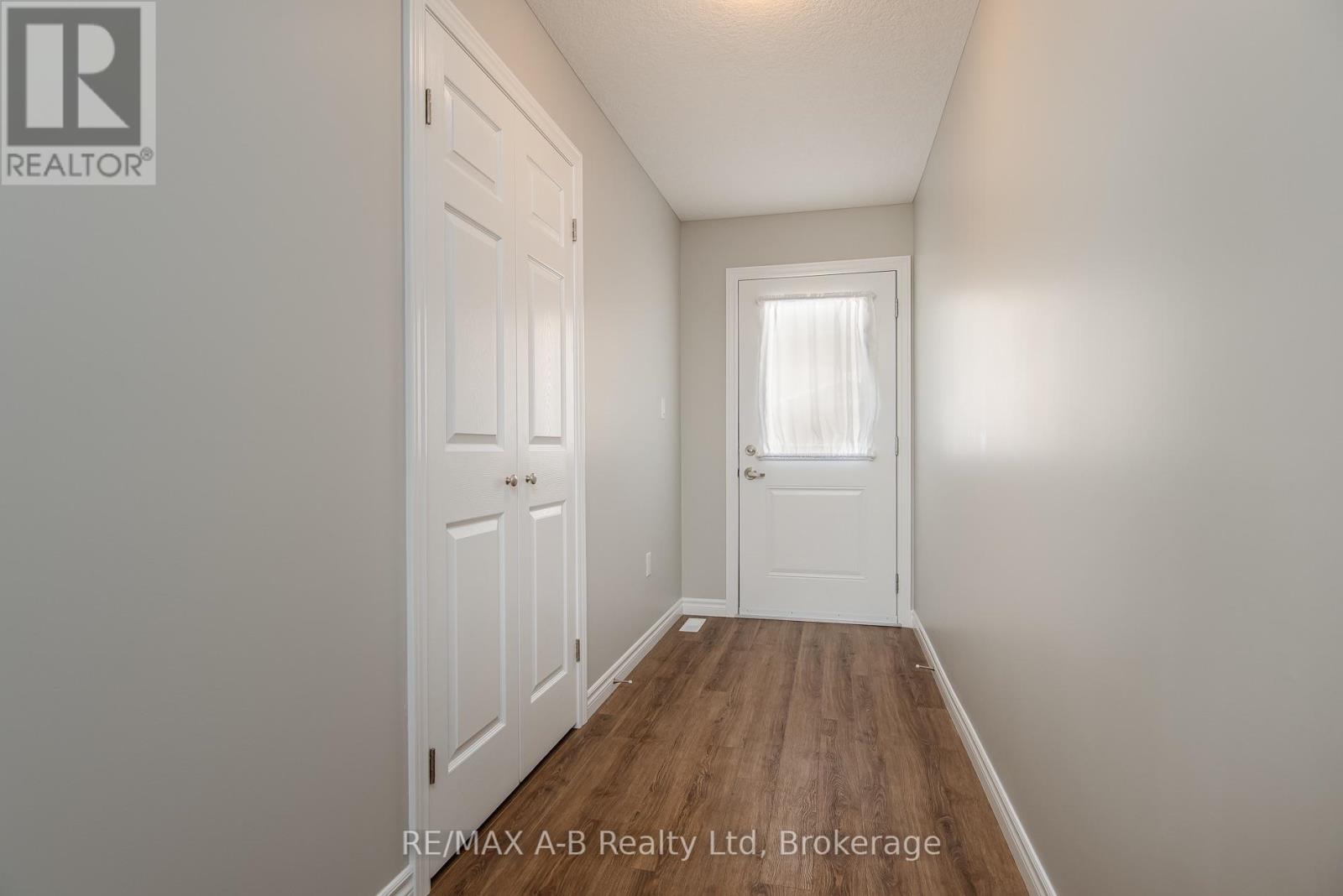 #1 148 BORDEN STREET - 15