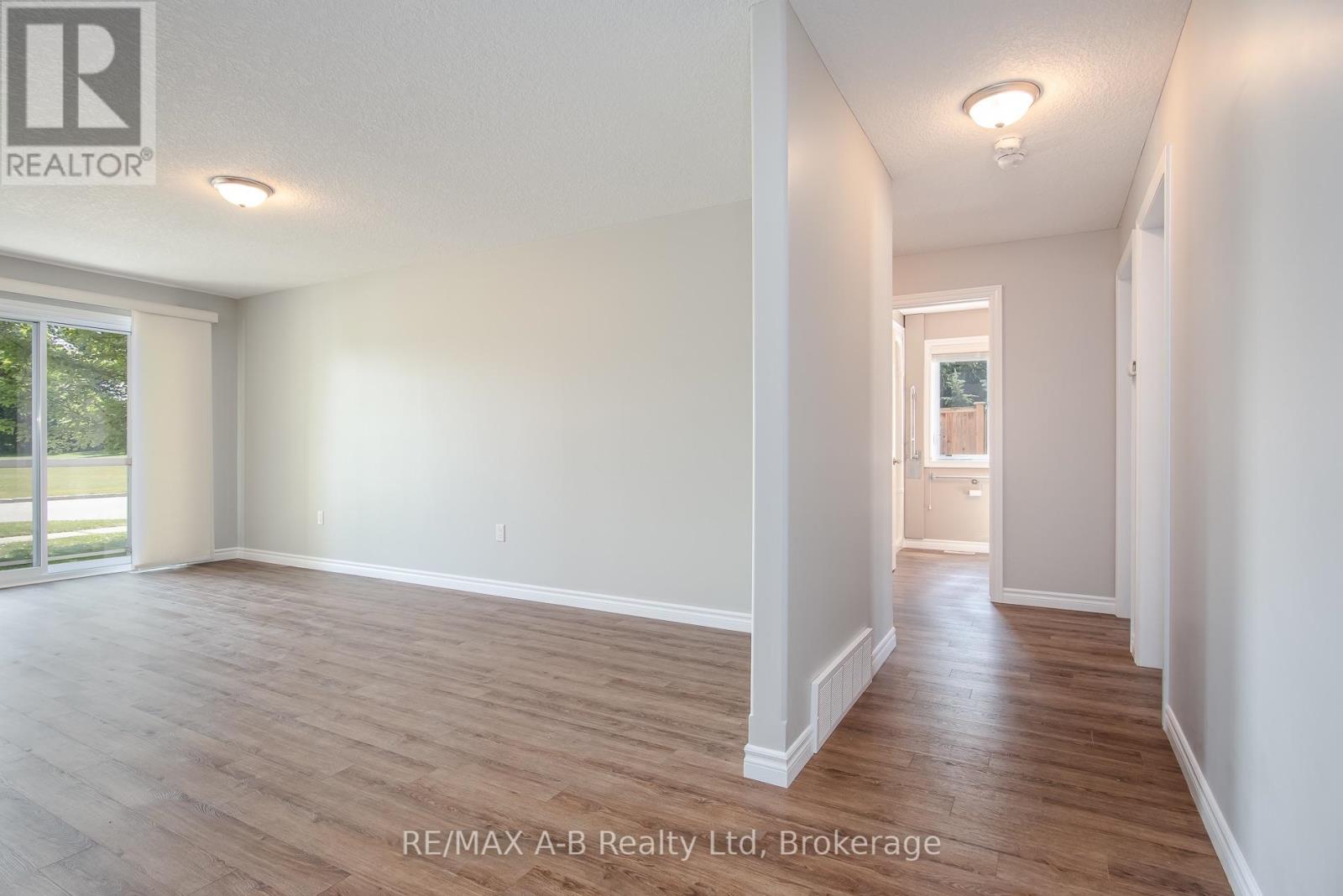 #1 148 BORDEN STREET - 16