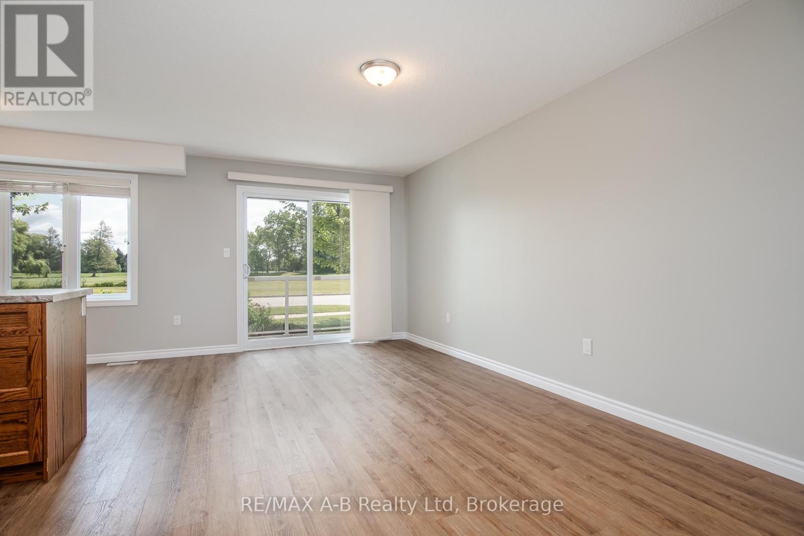 #1 148 BORDEN STREET - 17