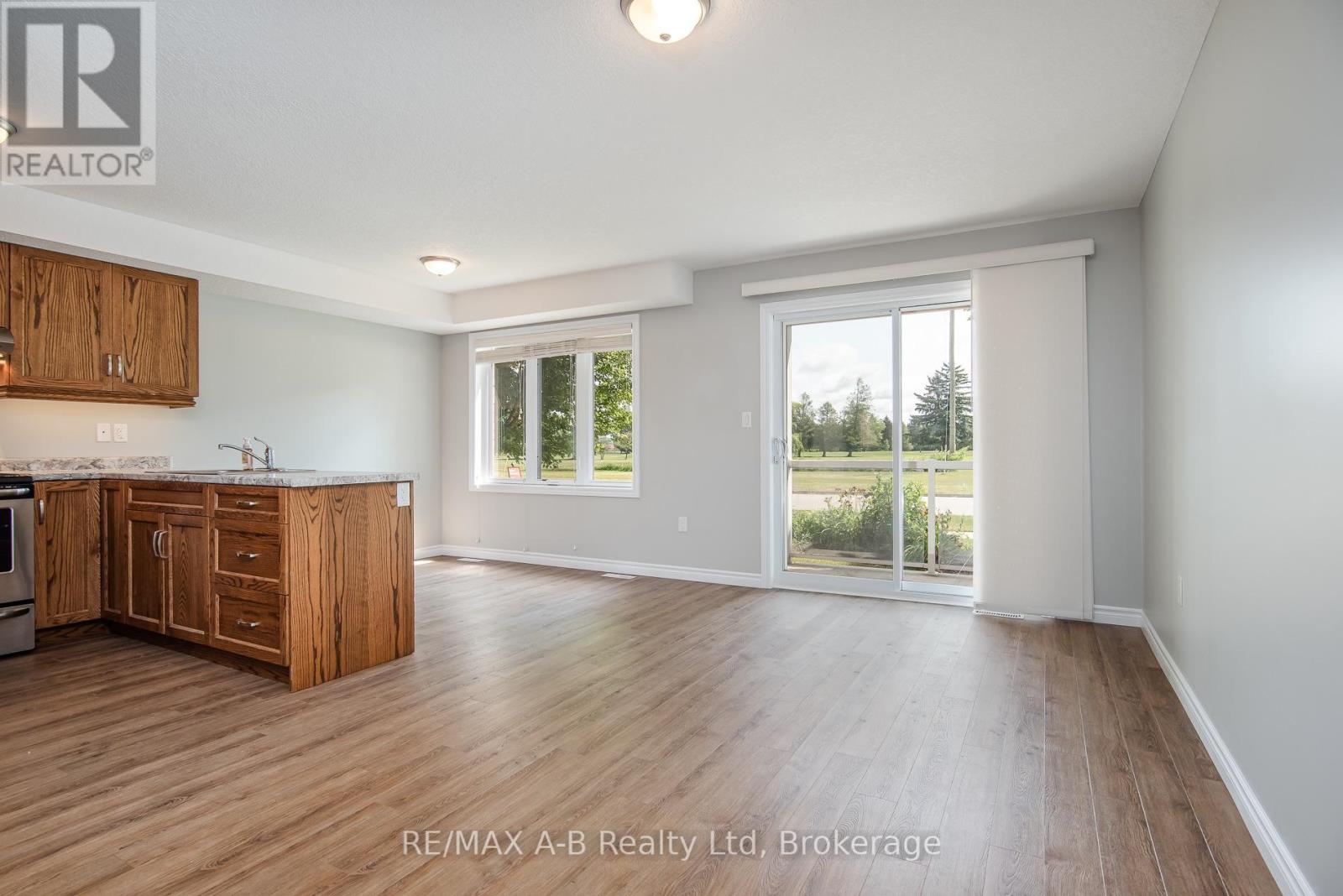 #1 148 BORDEN STREET - 18
