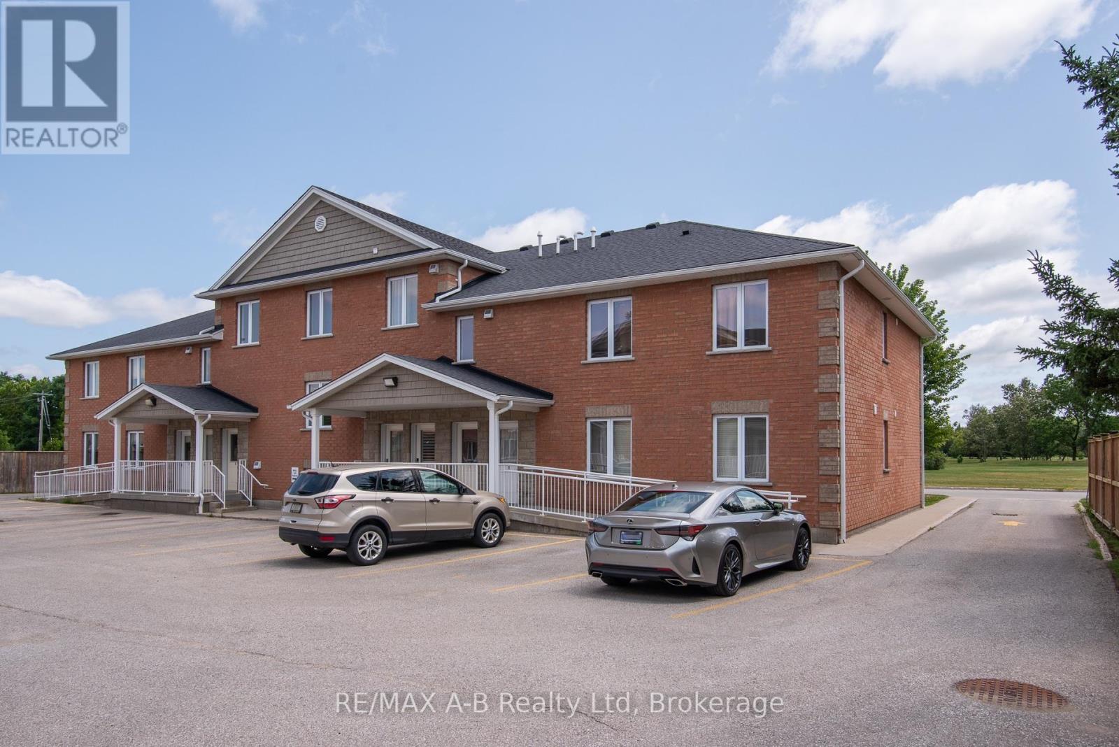#1 148 BORDEN STREET - 2
