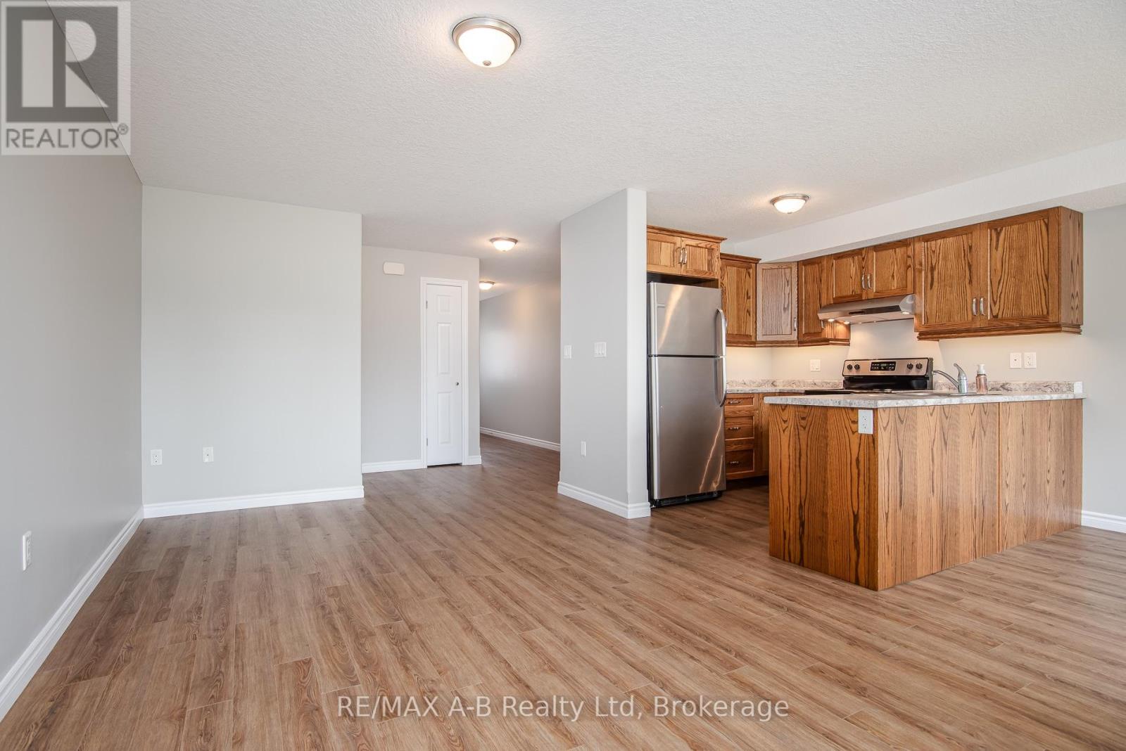 #1 148 BORDEN STREET - 20
