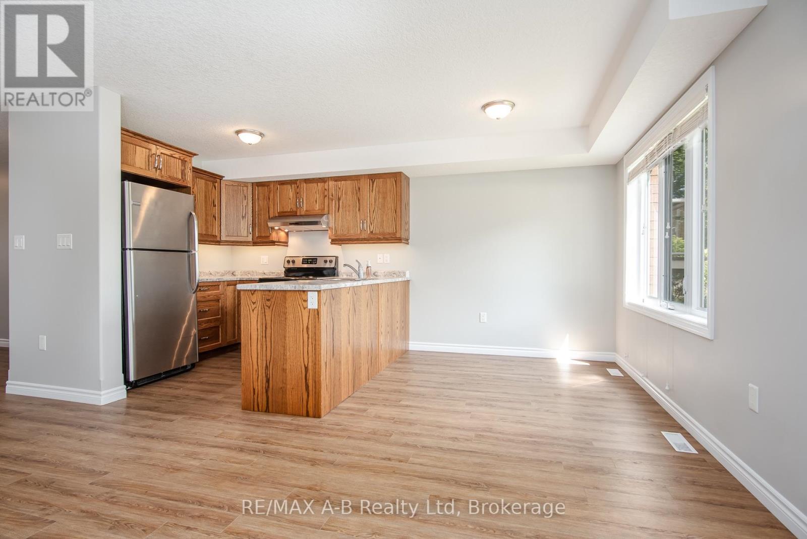 #1 148 BORDEN STREET - 21