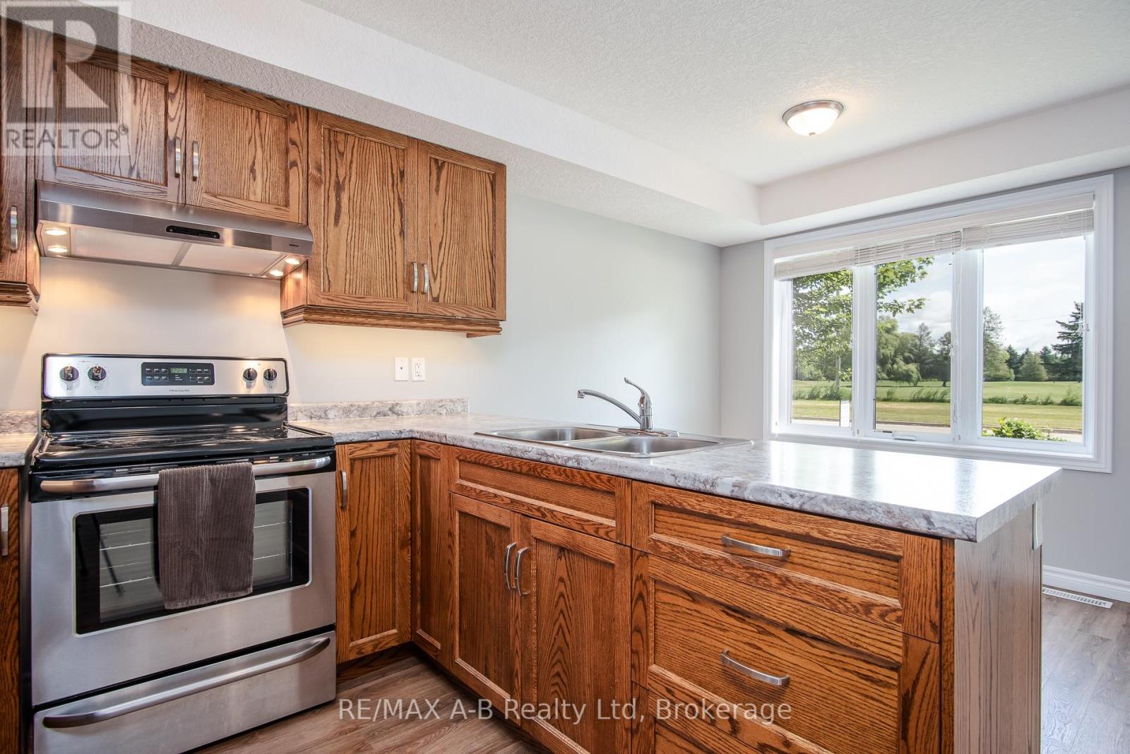 #1 148 BORDEN STREET - 30