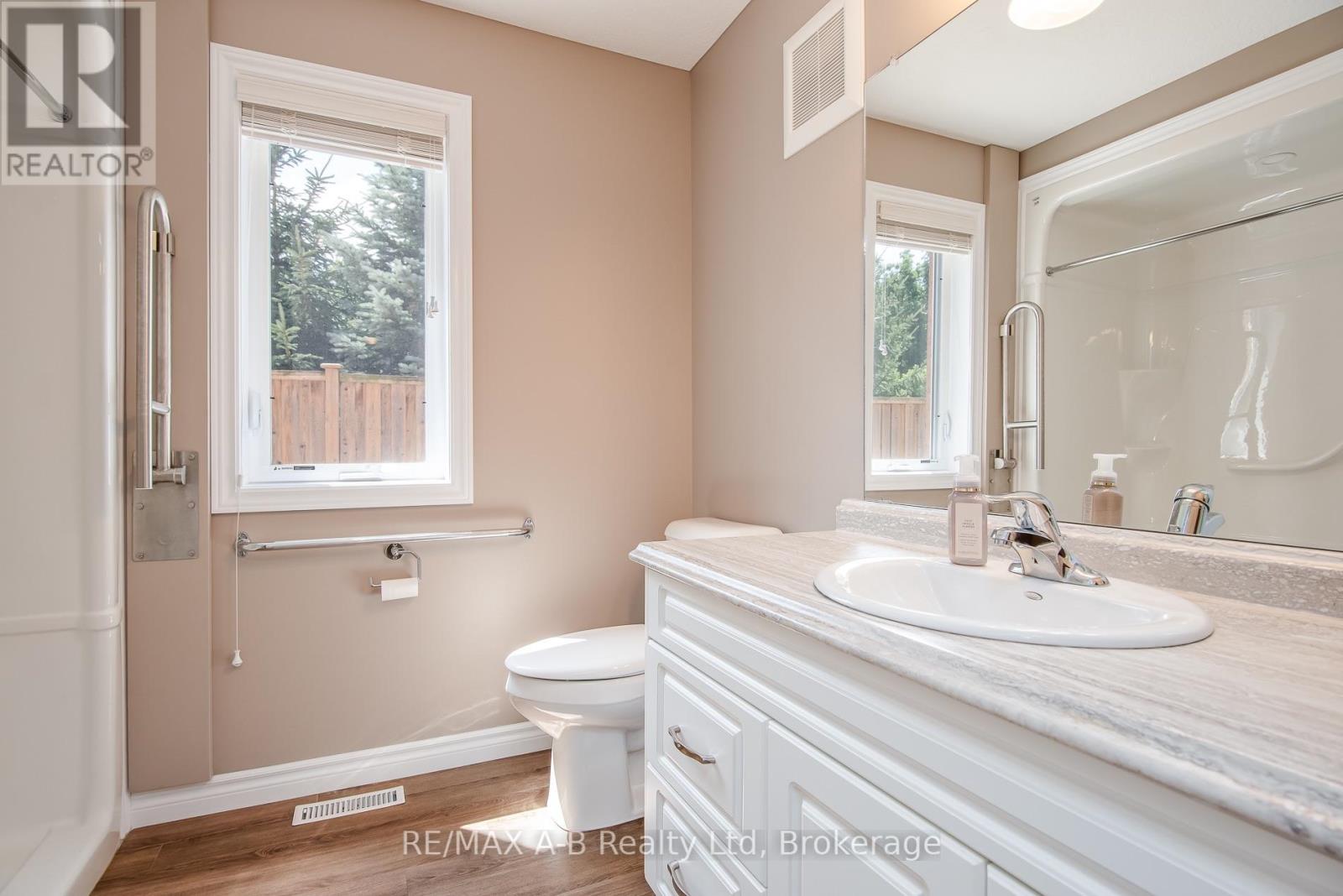#1 148 BORDEN STREET - 35