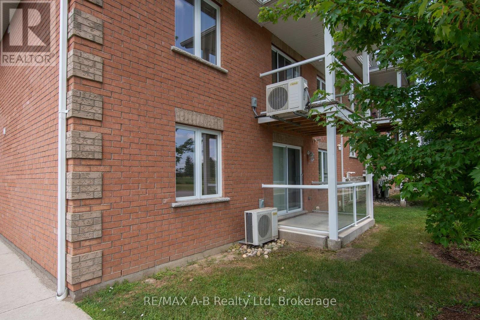 #1 148 BORDEN STREET - 6