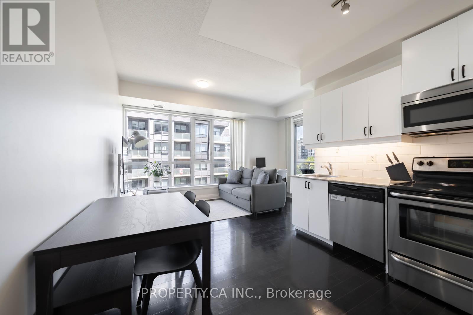 #516 17 KENASTON GARDENS - 12