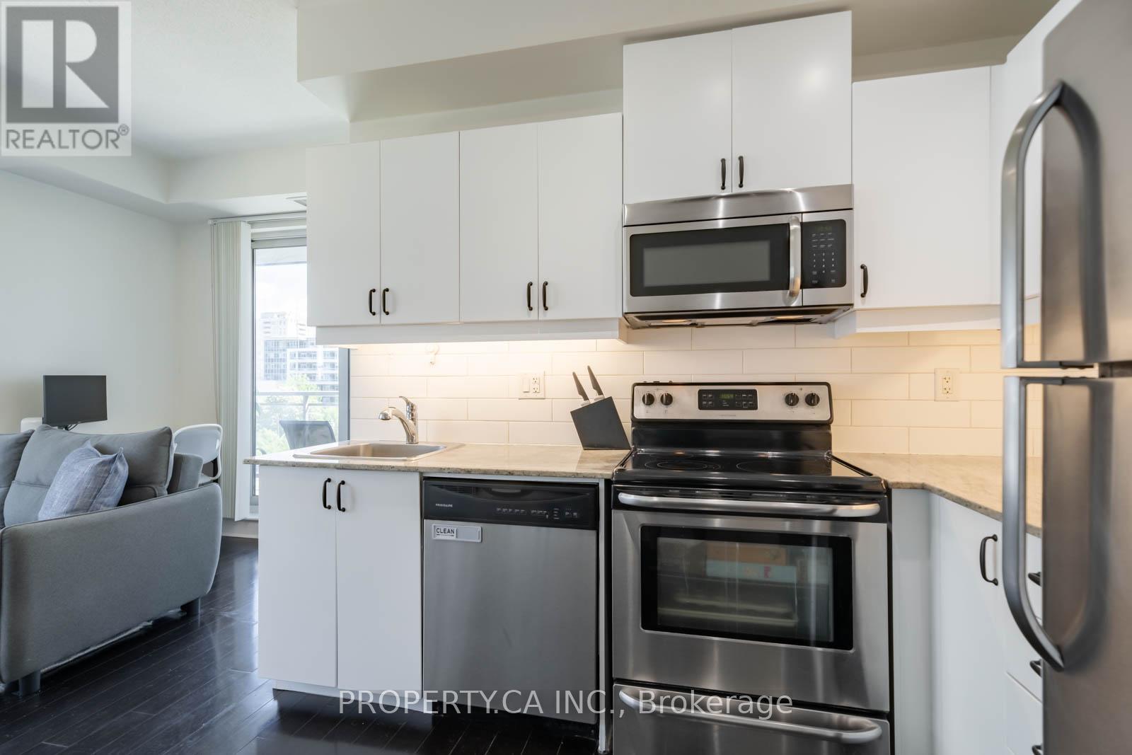 #516 17 KENASTON GARDENS - 14